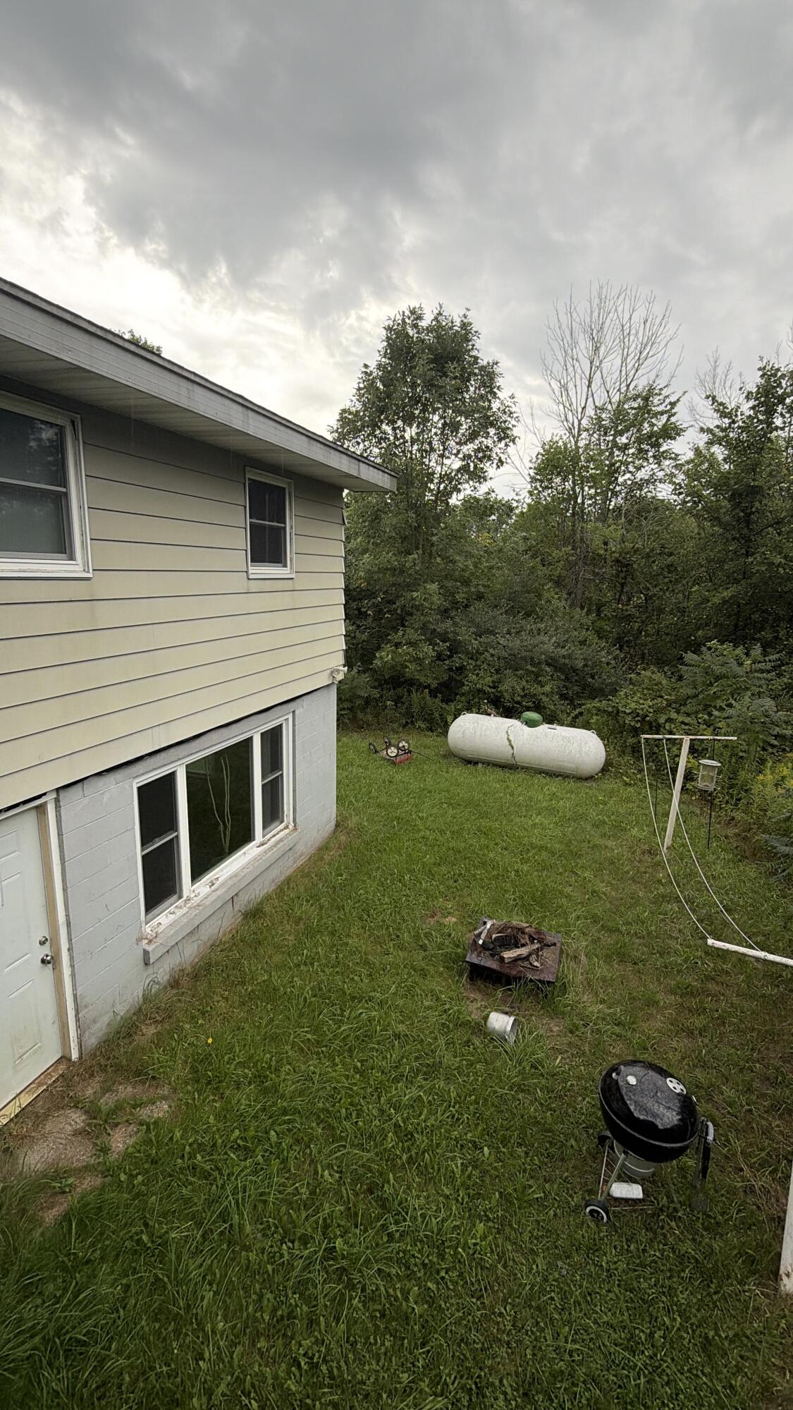 12215 Leonard Road Property Photo 9