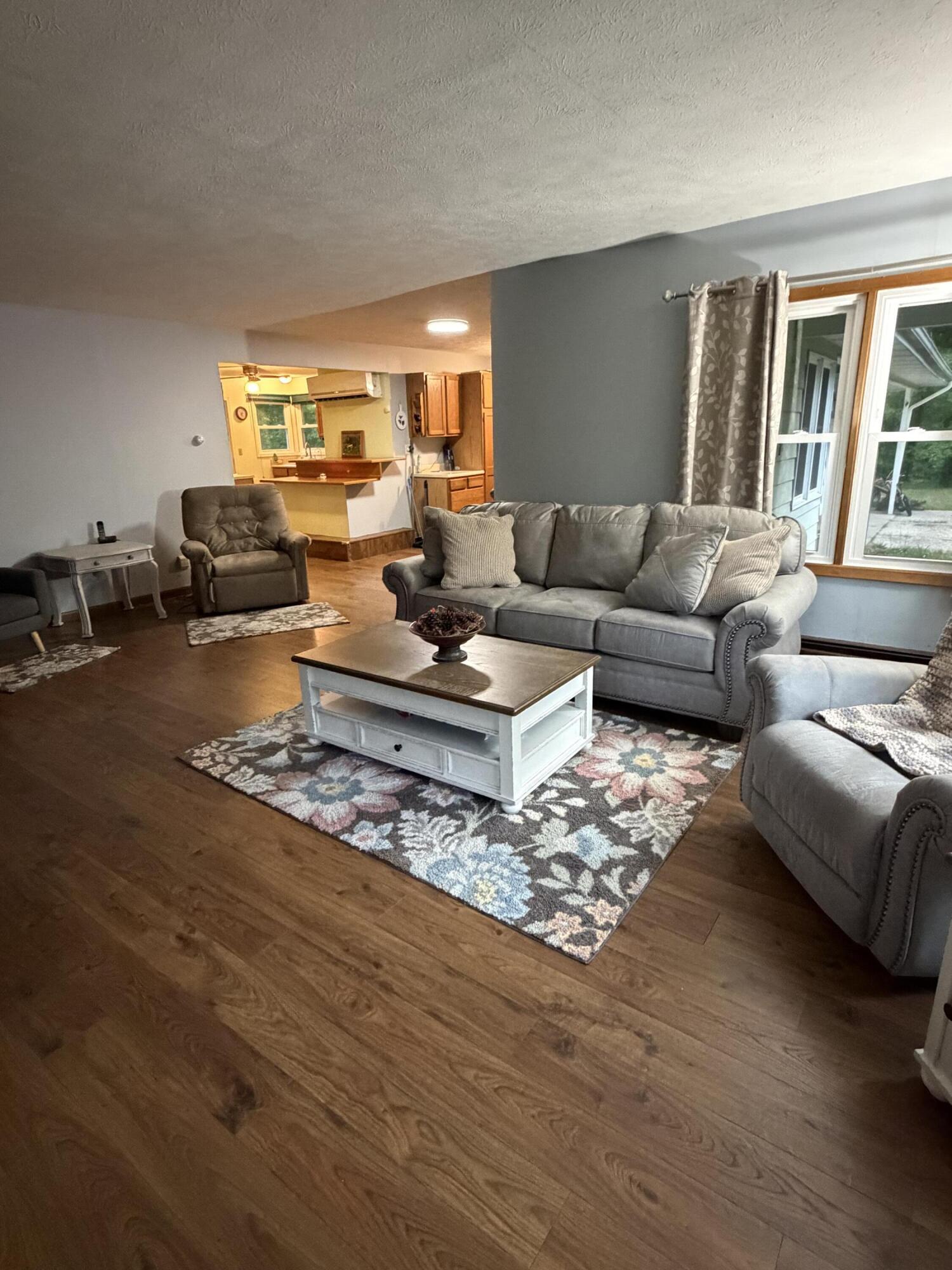 12215 Leonard Road Property Photo 12