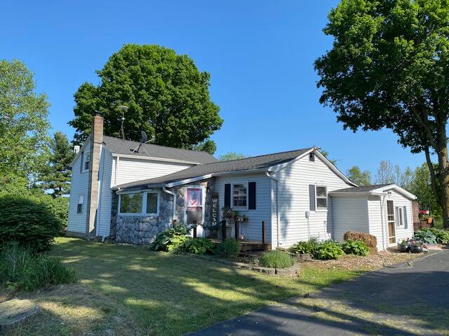 8279 Cronk Highway