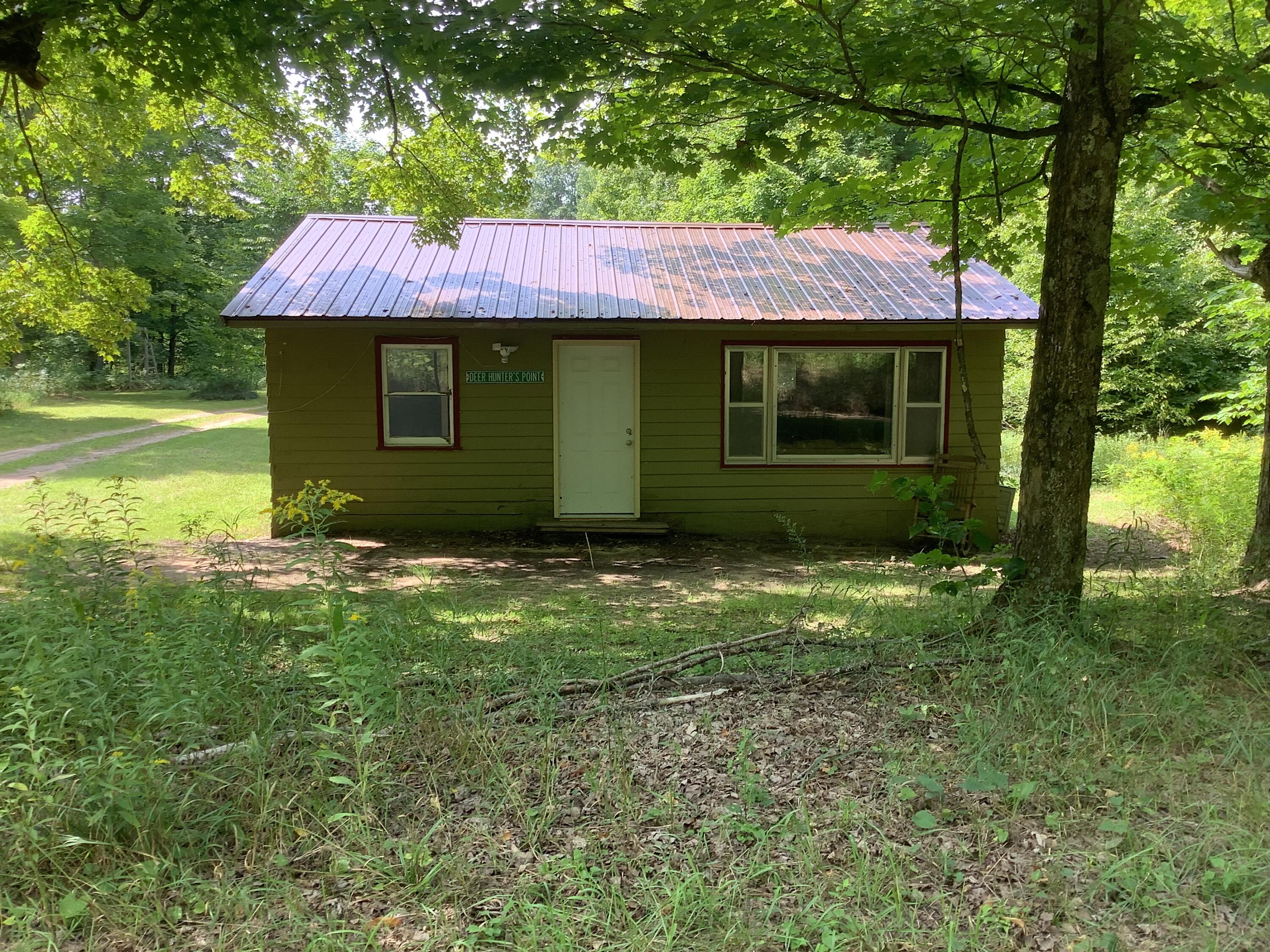 9488 S 11 Road Property Photo 1