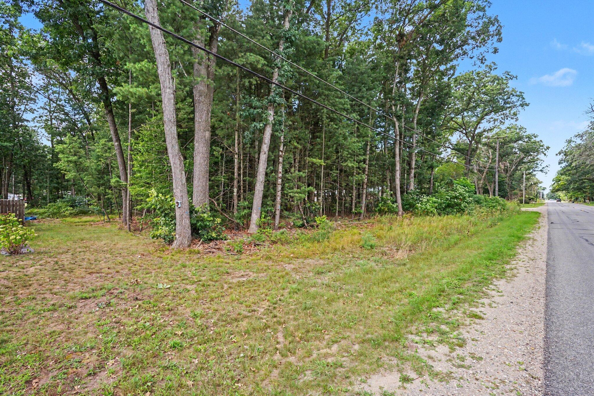 6623 Hall Road Property Photo 2