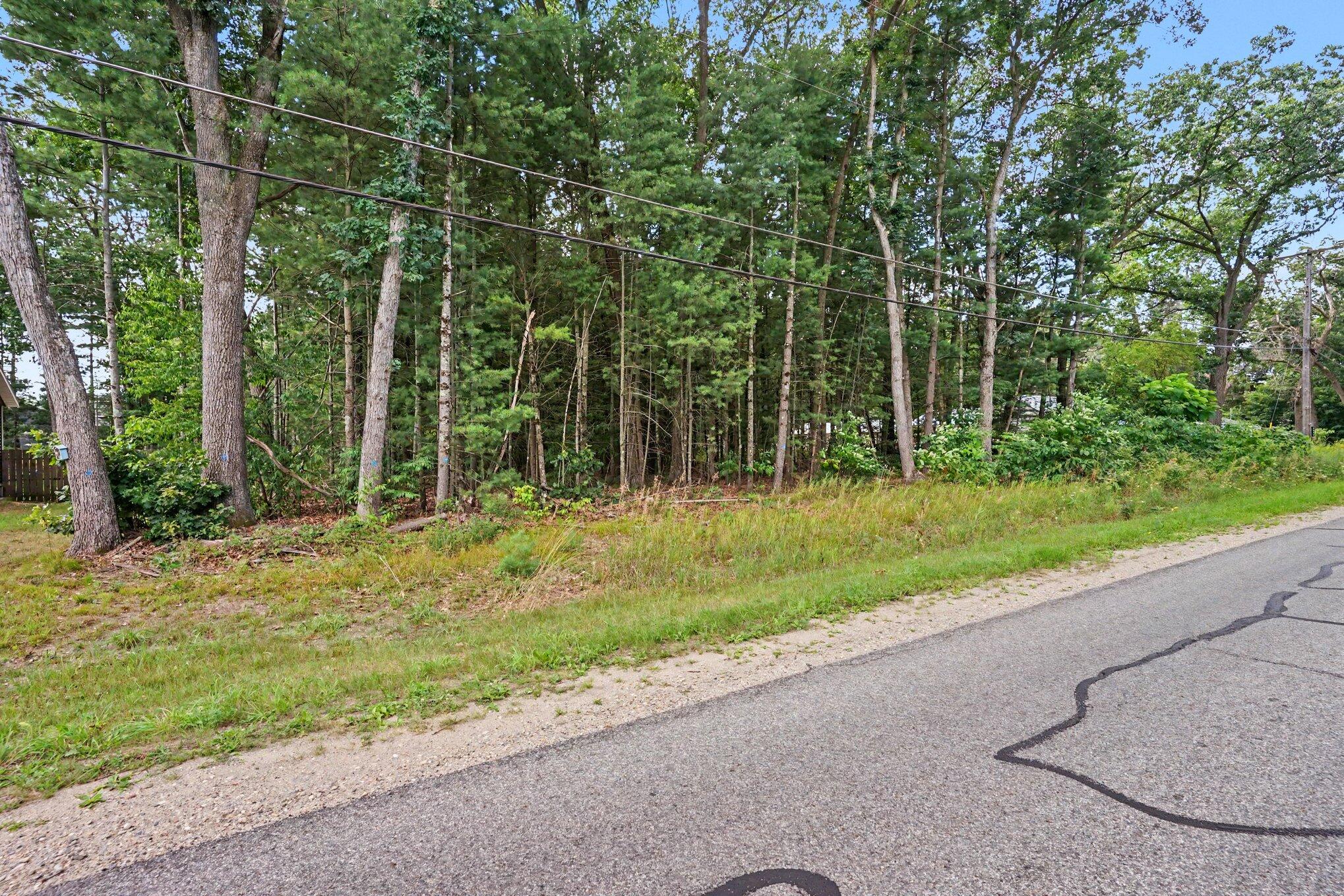 6623 Hall Road Property Photo 3