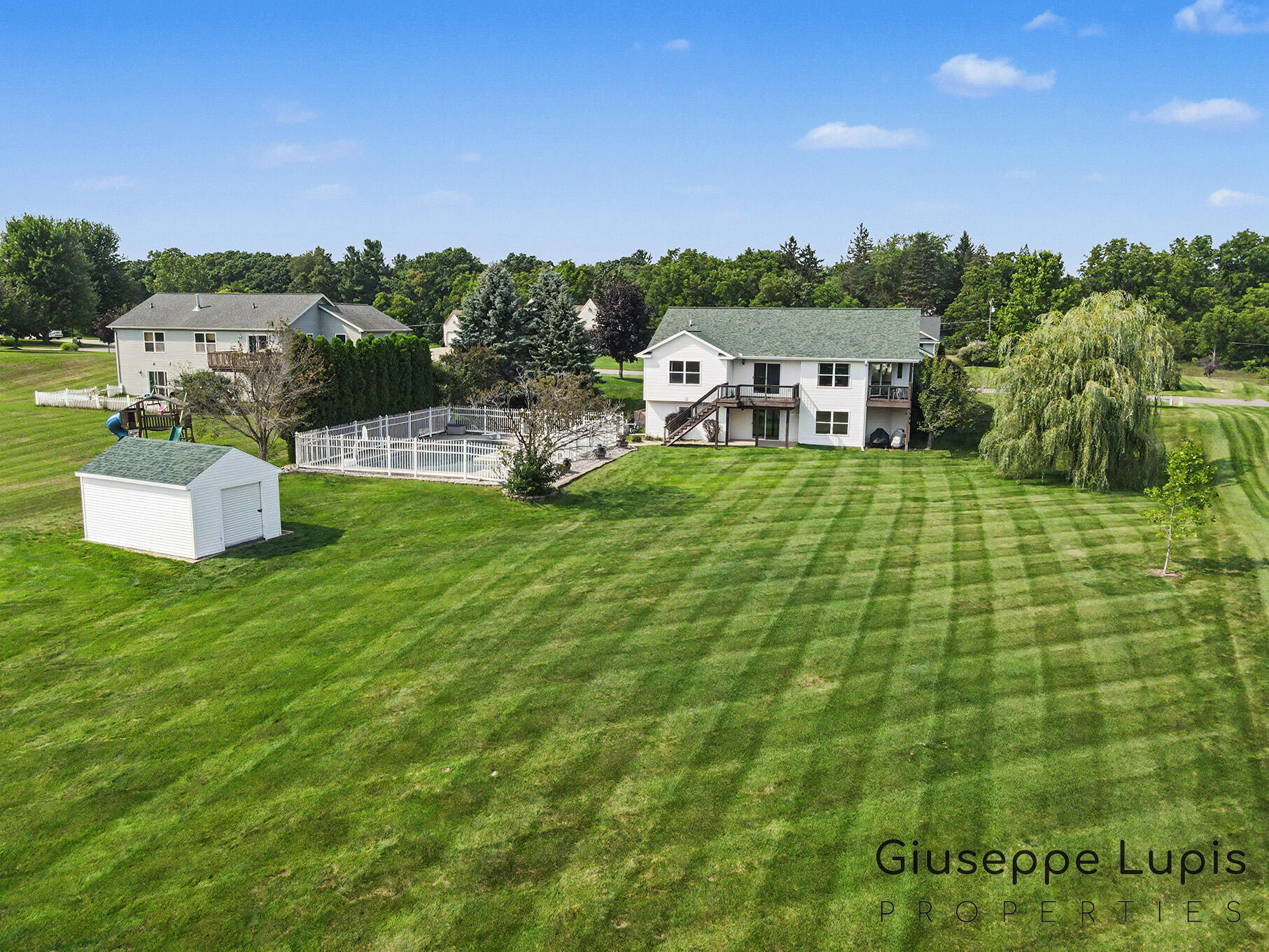 5870 Terrace Ridge Drive Ne Property Photo 2