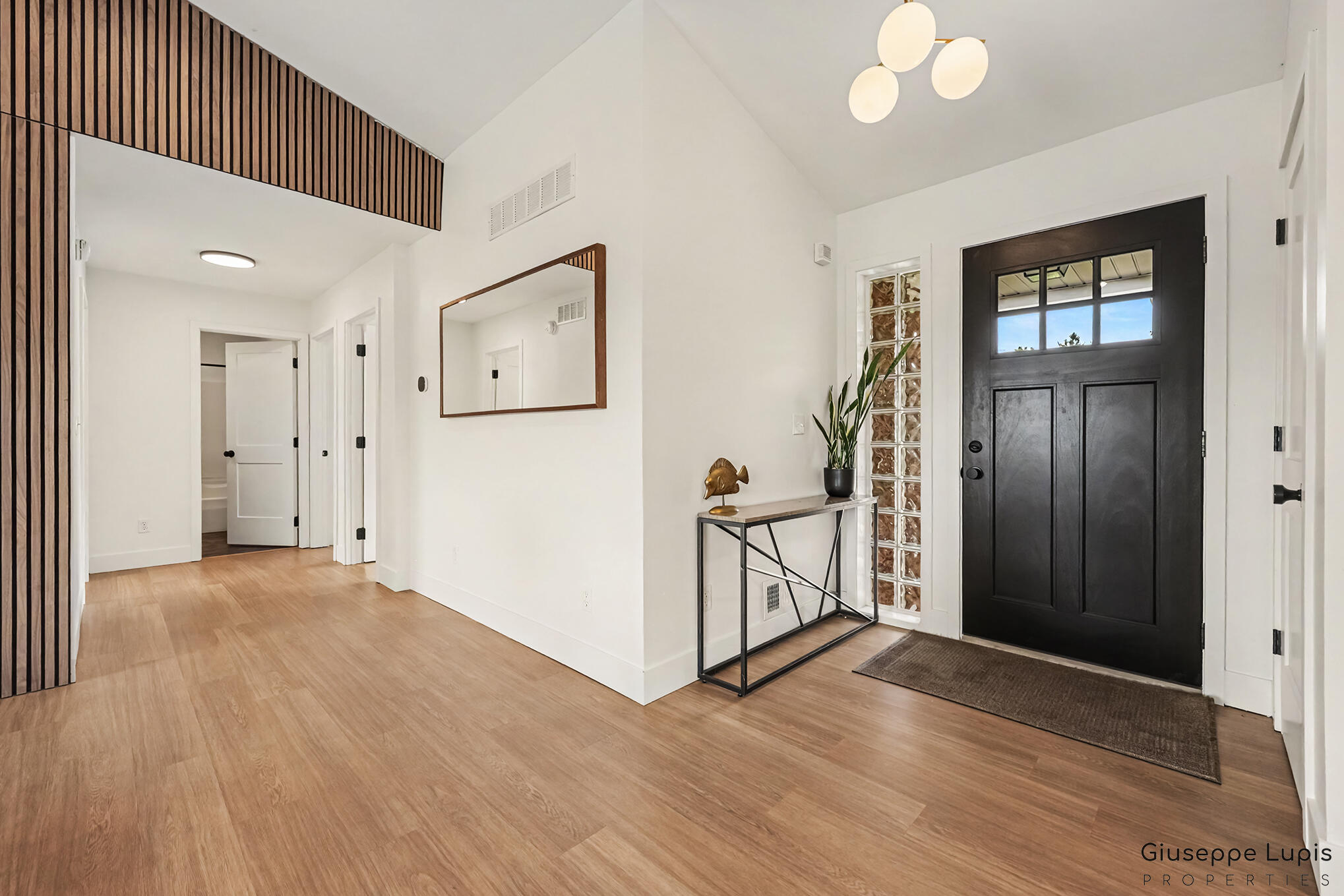 5870 Terrace Ridge Drive Ne Property Photo 4