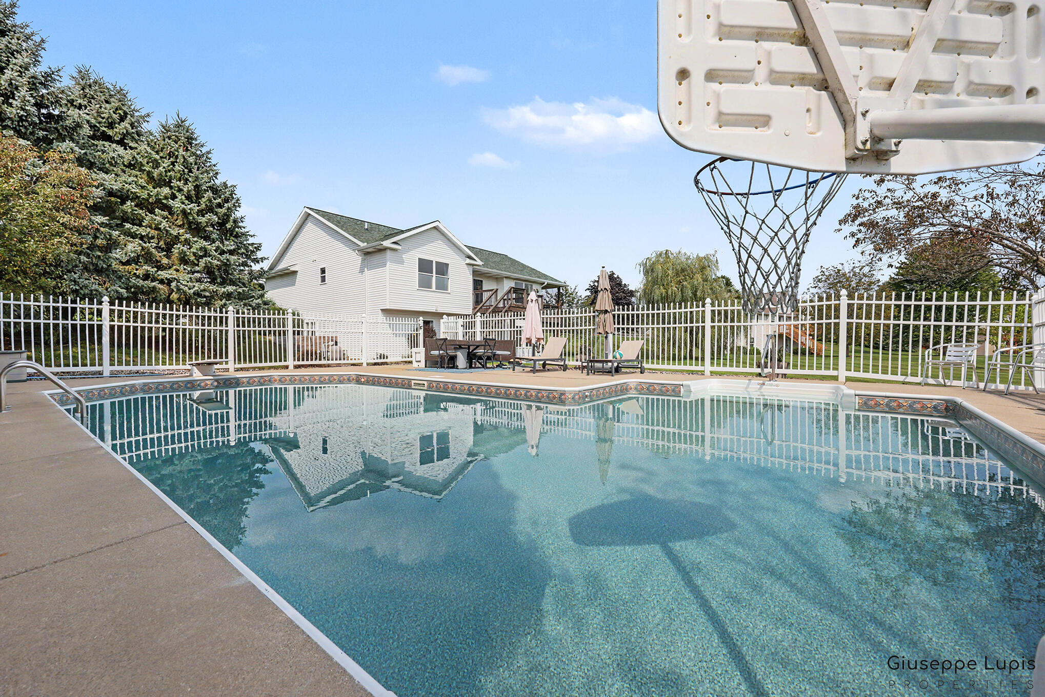 5870 Terrace Ridge Drive Ne Property Photo 37