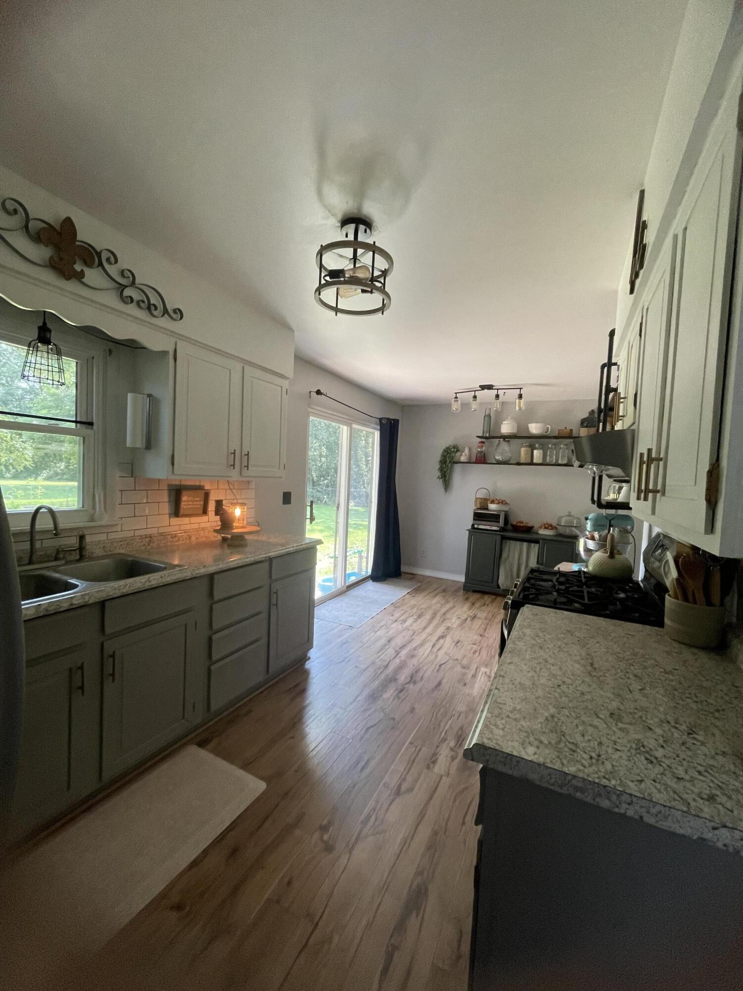 28624 Wilson Drive Property Photo 10