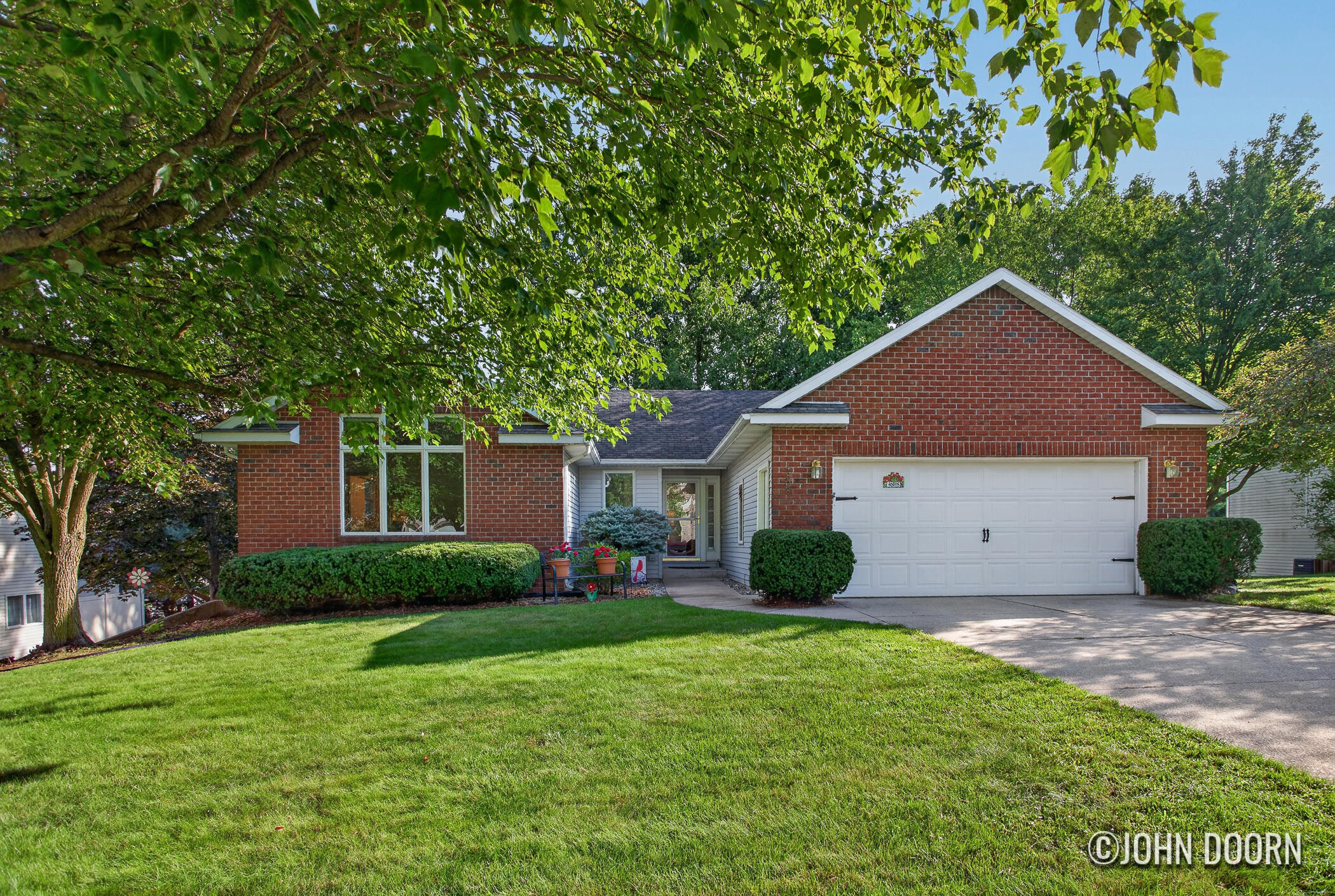 4808 Paramount Drive Ne Property Photo 1