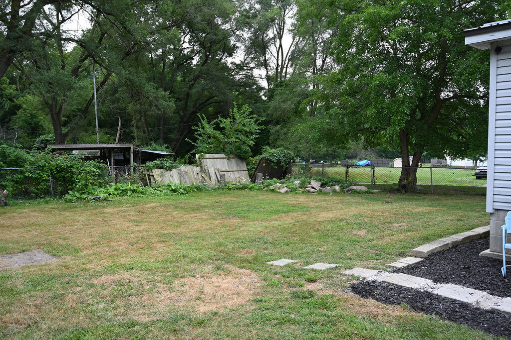 931 W Barney Avenue Property Photo 4