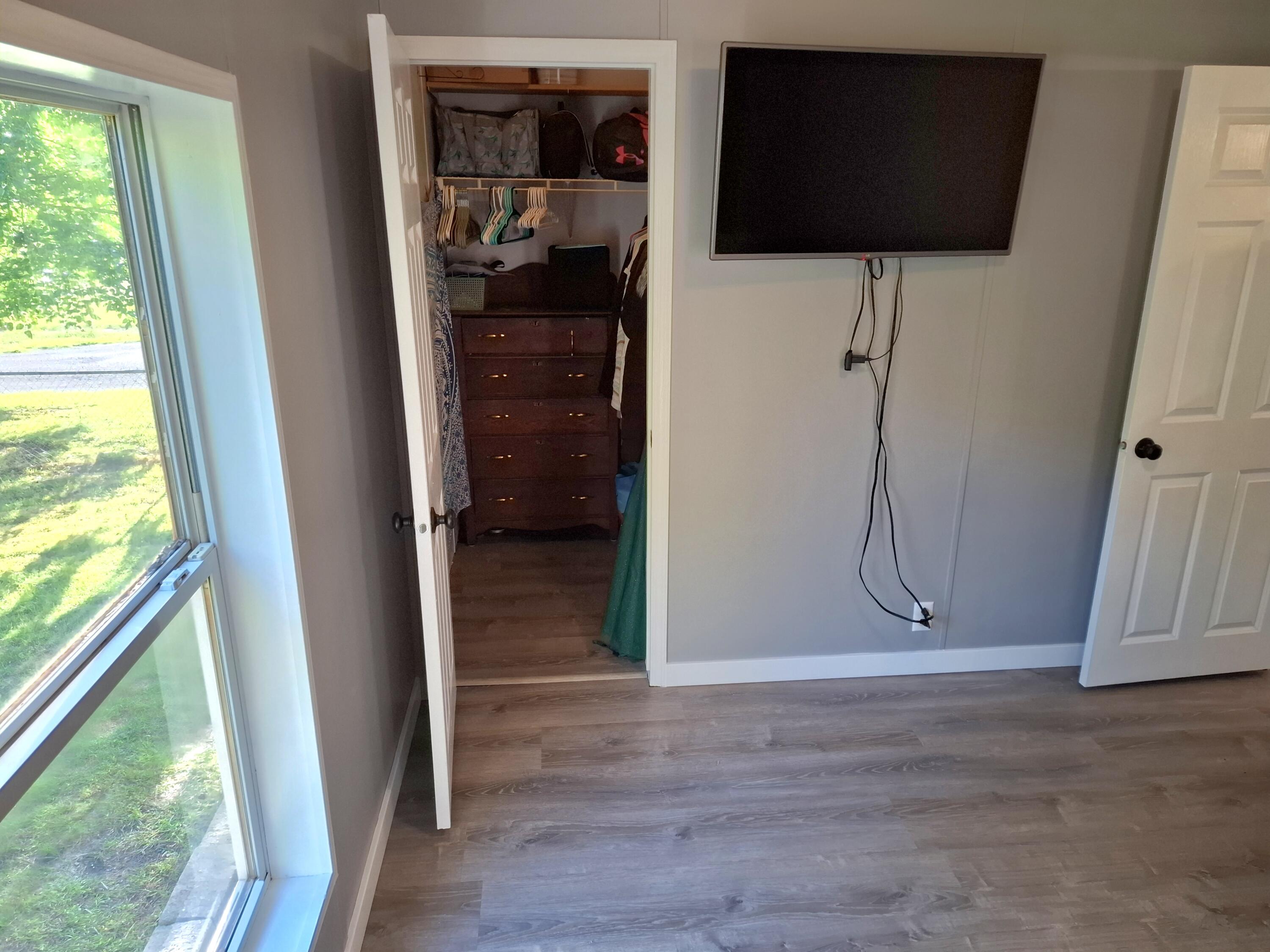 931 W Barney Avenue Property Photo 29