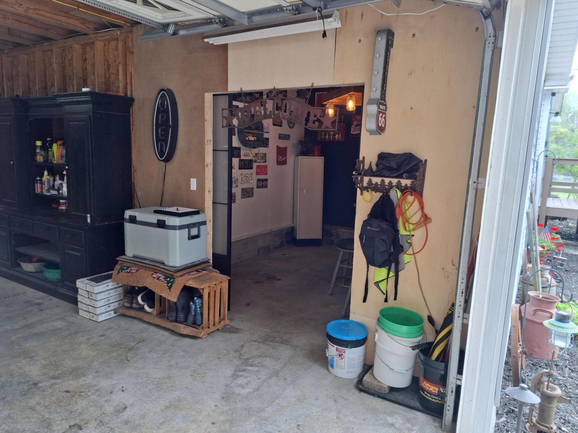 931 W Barney Avenue Property Photo 38