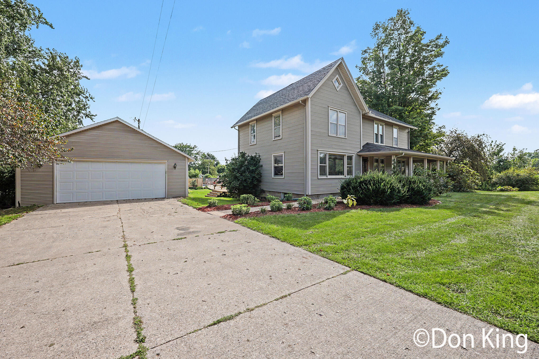 296 13 Mile Road Ne Property Photo 2