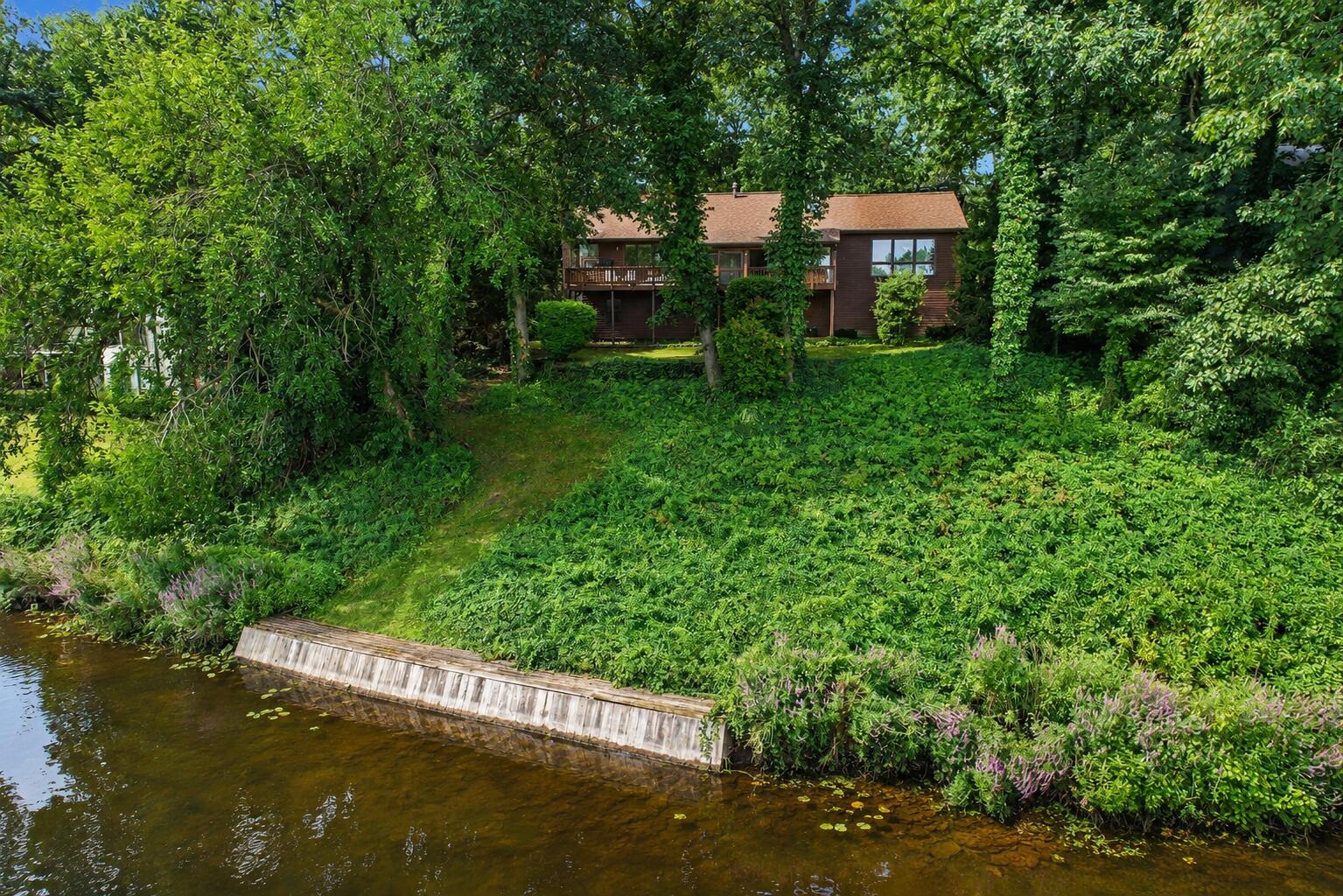 9808 Oak Forest Circle Property Photo 1