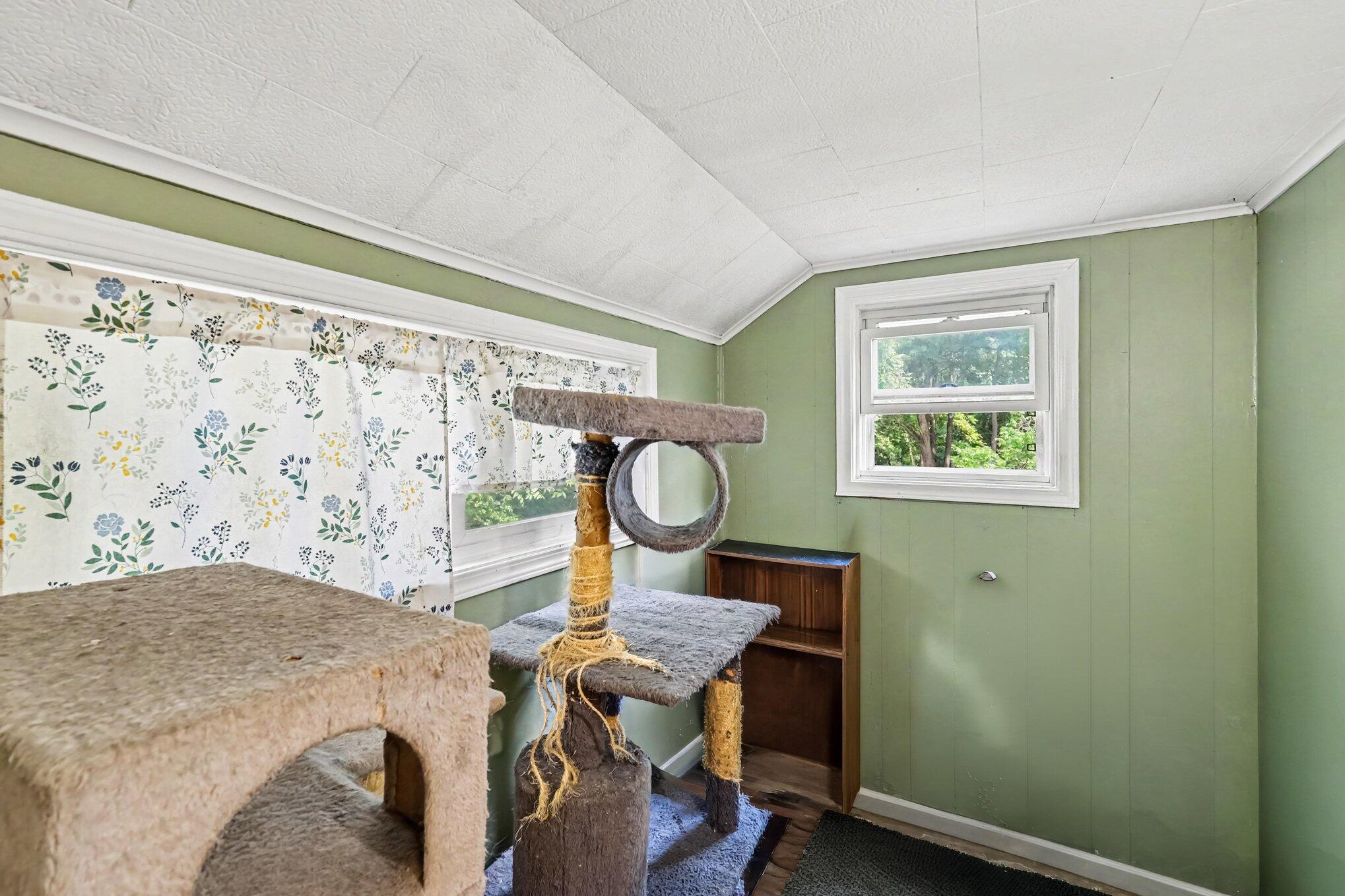 2347 Lansing Avenue Property Photo 10