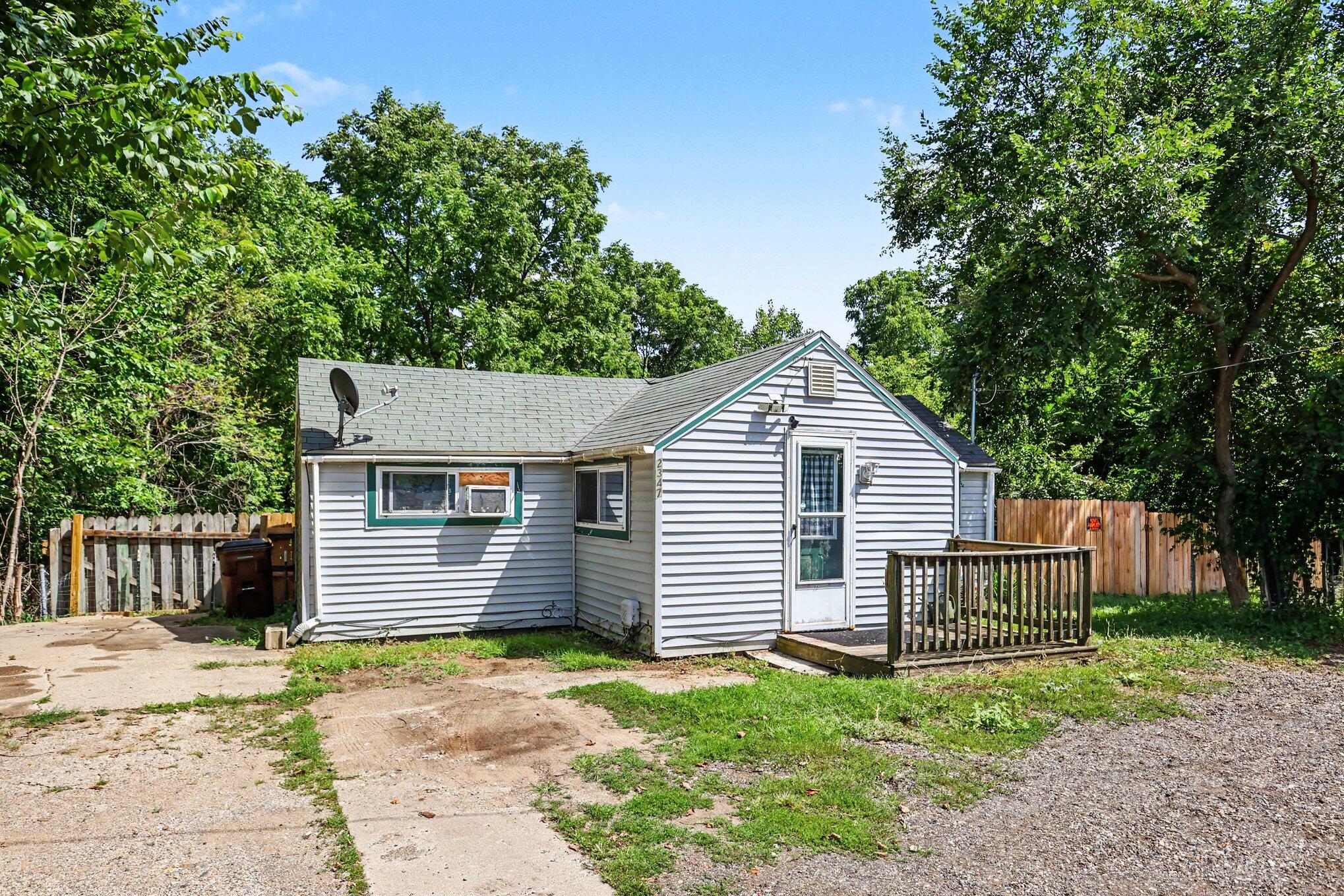 2347 Lansing Avenue Property Photo 14
