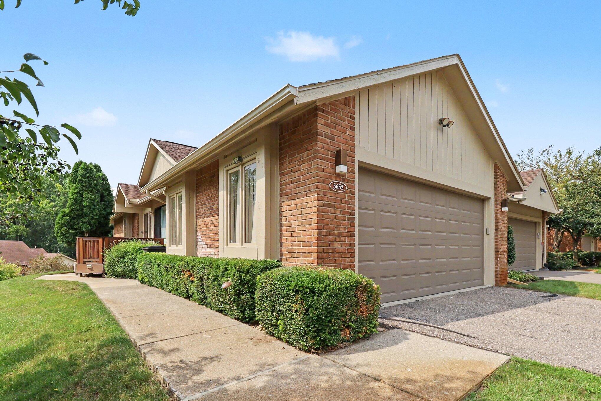 5655 Hillcrest Circle E Property Photo 1