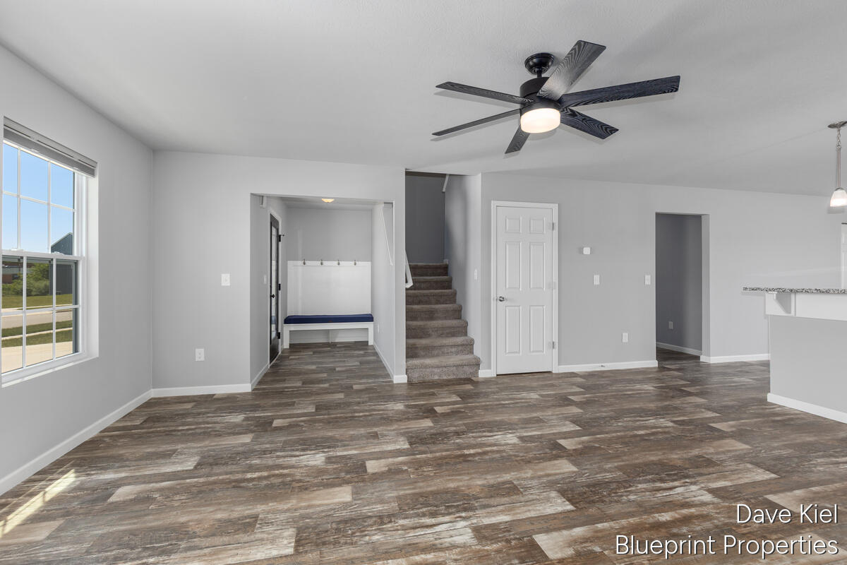 445 Oak View Drive Property Photo 8