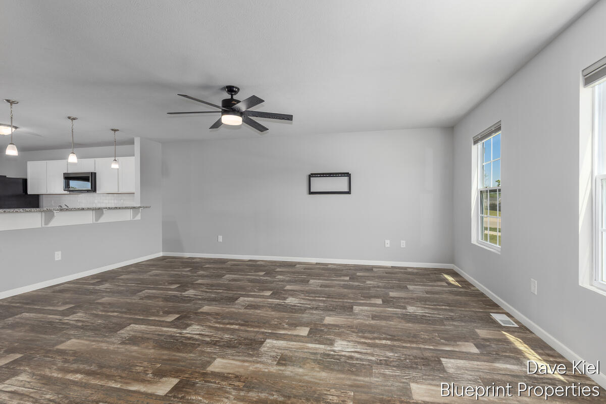 445 Oak View Drive Property Photo 10