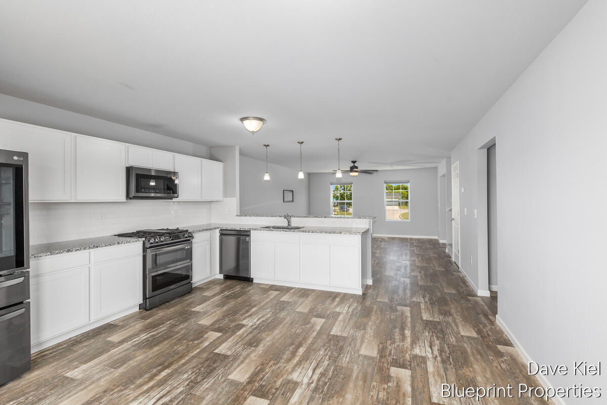 445 Oak View Drive Property Photo 14