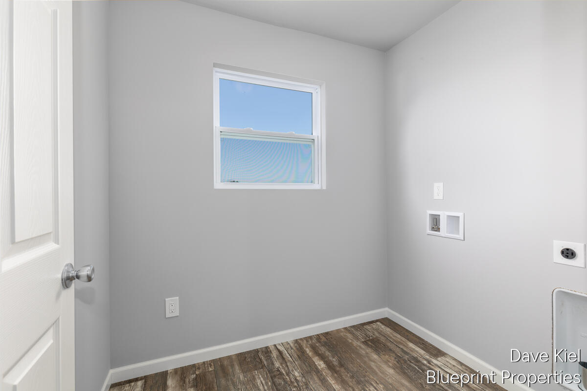 445 Oak View Drive Property Photo 16