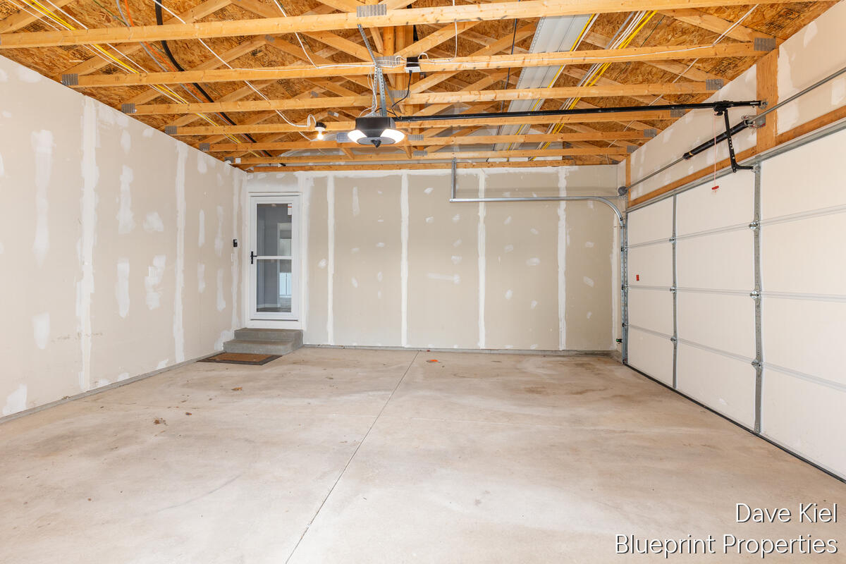 445 Oak View Drive Property Photo 30