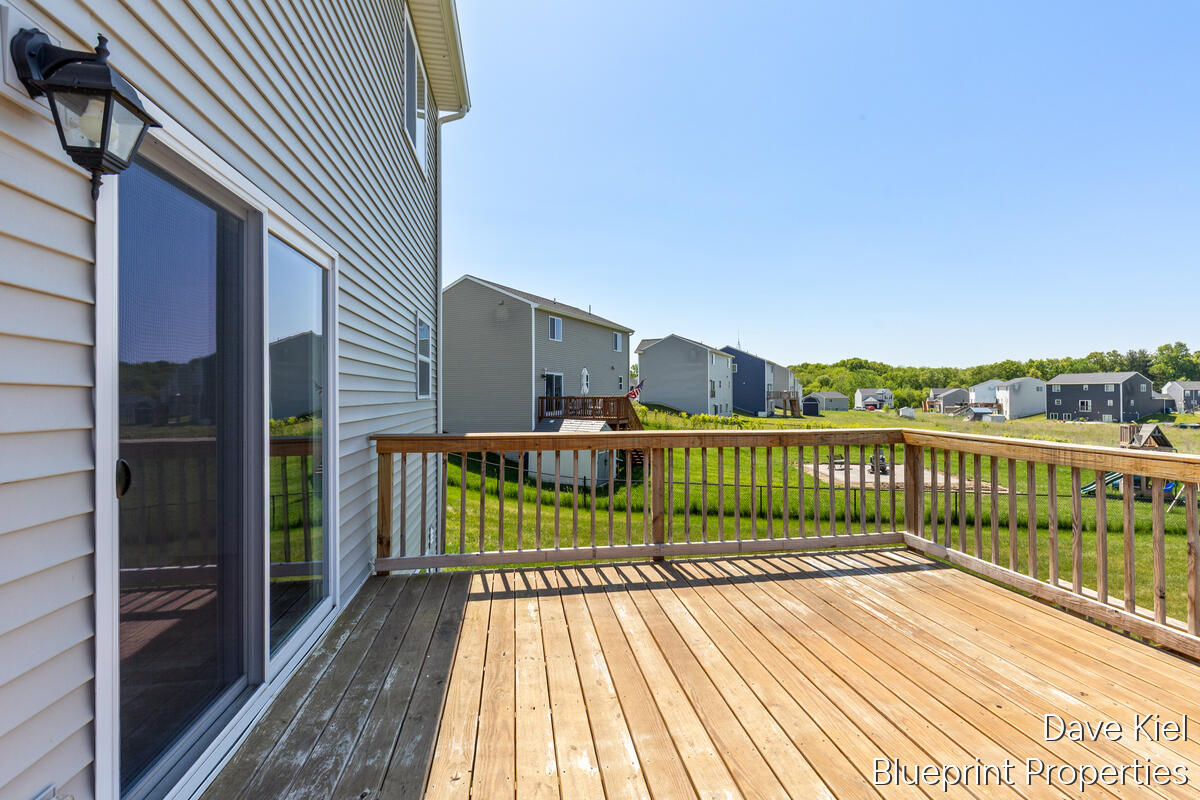 445 Oak View Drive Property Photo 32