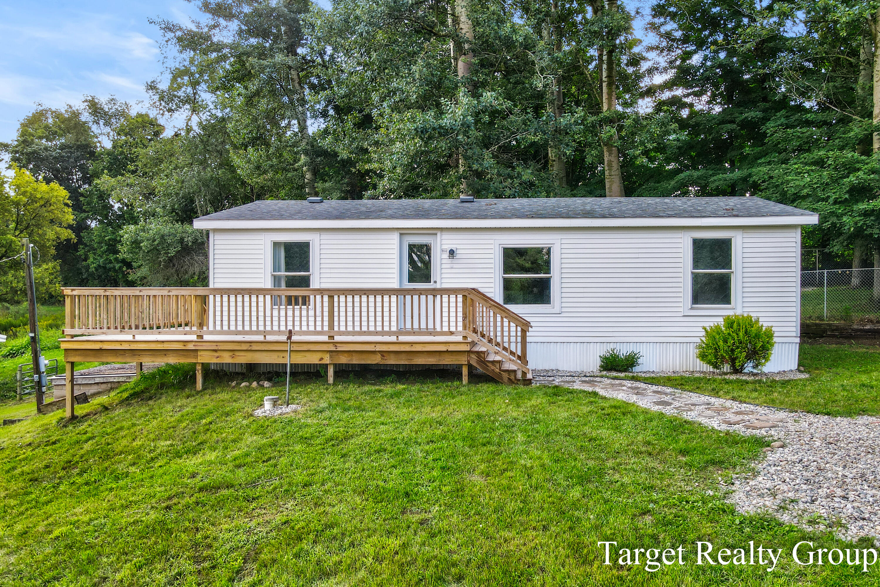 5516 Bartonville Road Property Photo 1