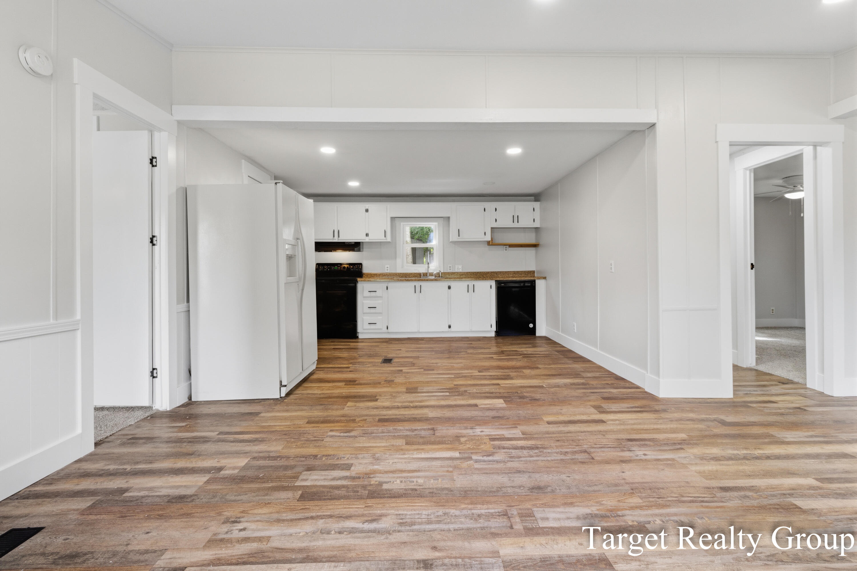 5516 Bartonville Road Property Photo 5