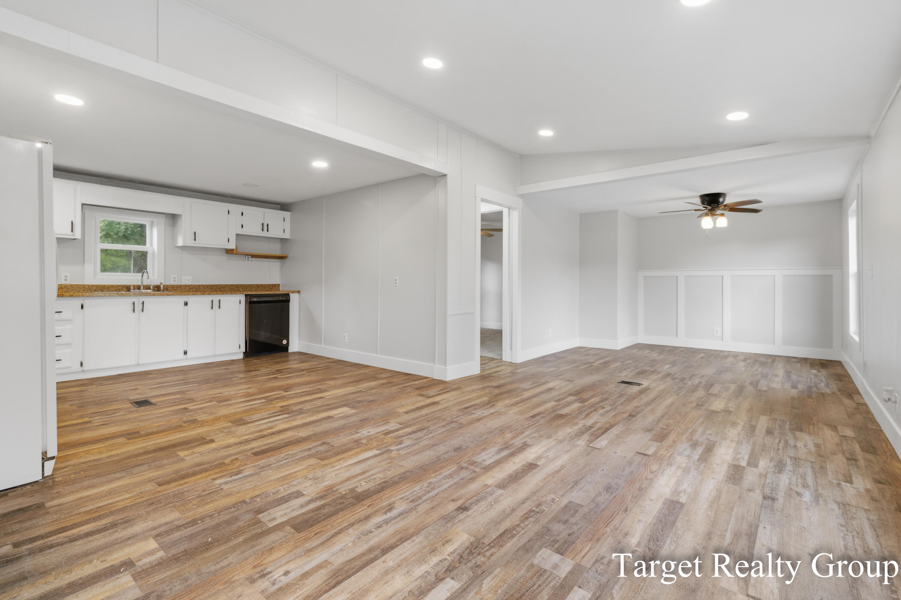 5516 Bartonville Road Property Photo 7