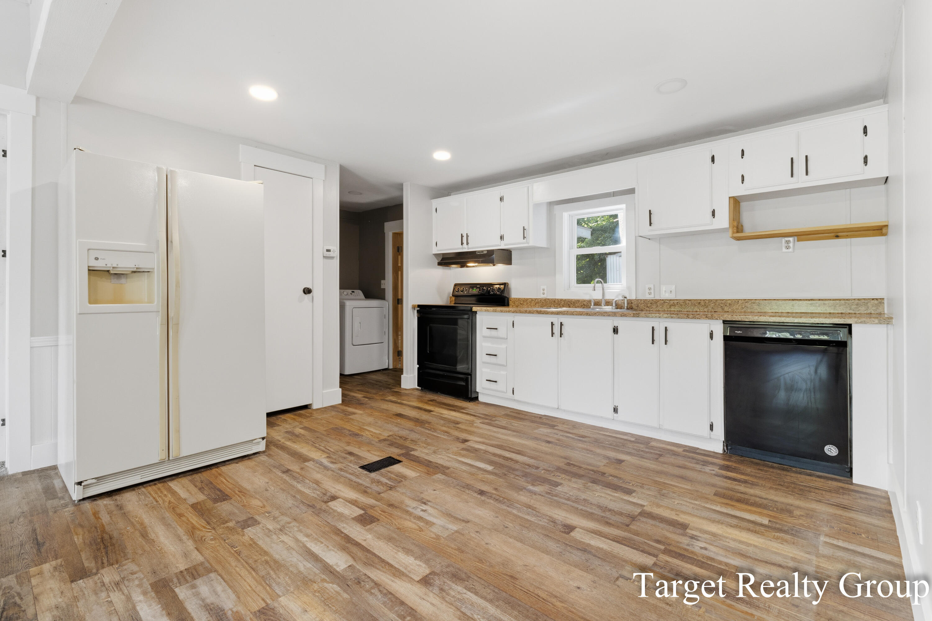 5516 Bartonville Road Property Photo 12