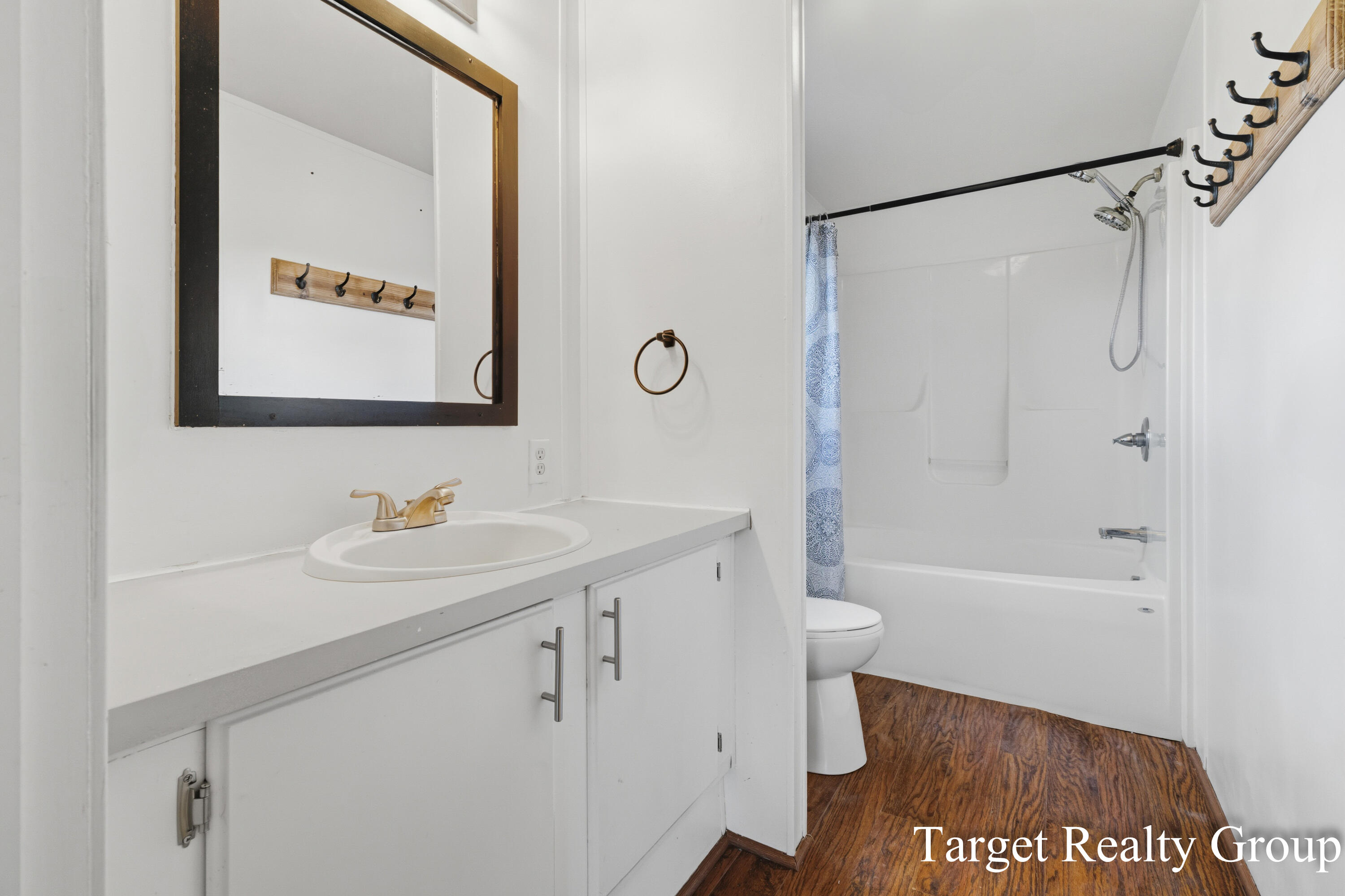 5516 Bartonville Road Property Photo 15