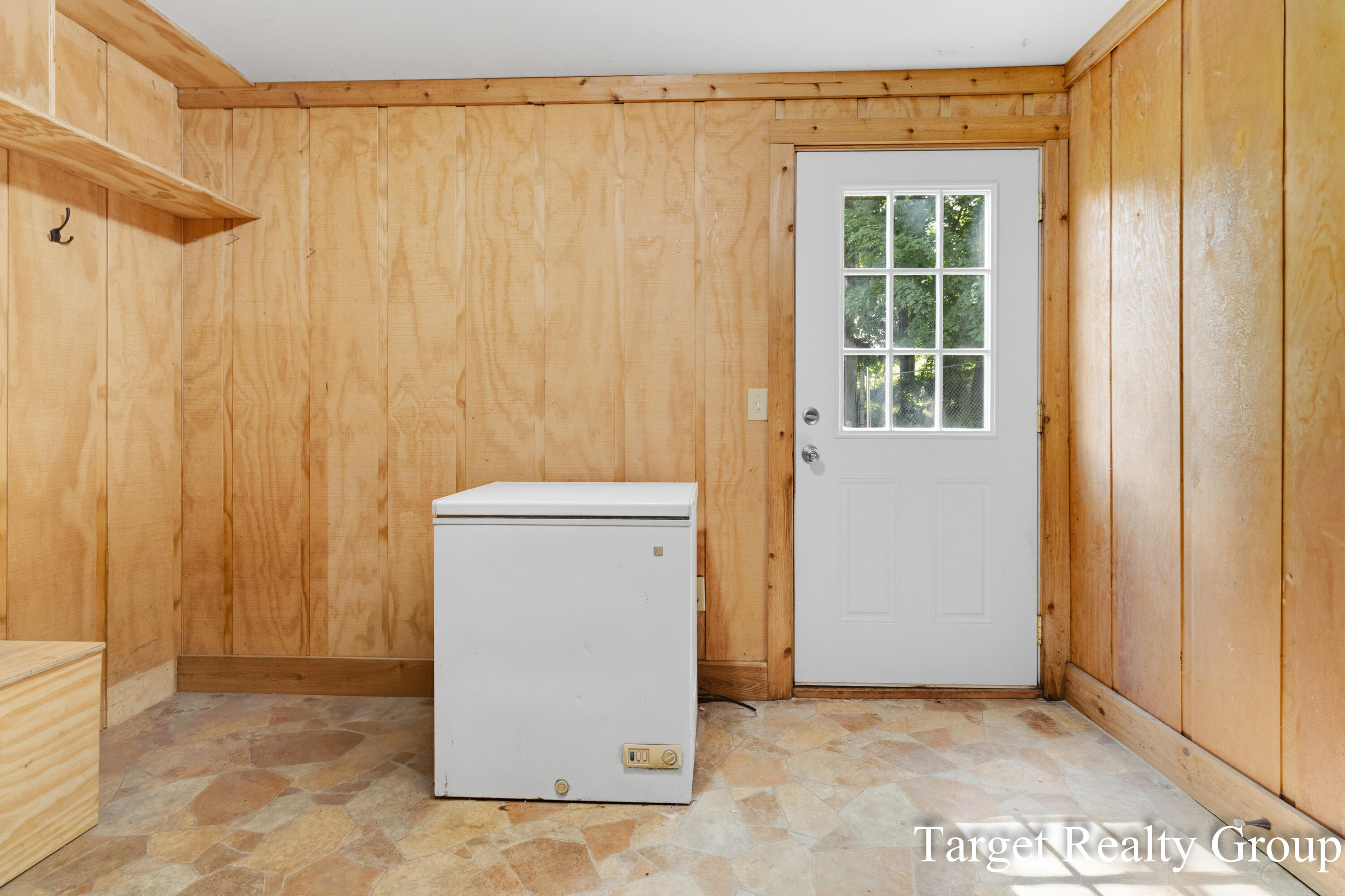 5516 Bartonville Road Property Photo 23