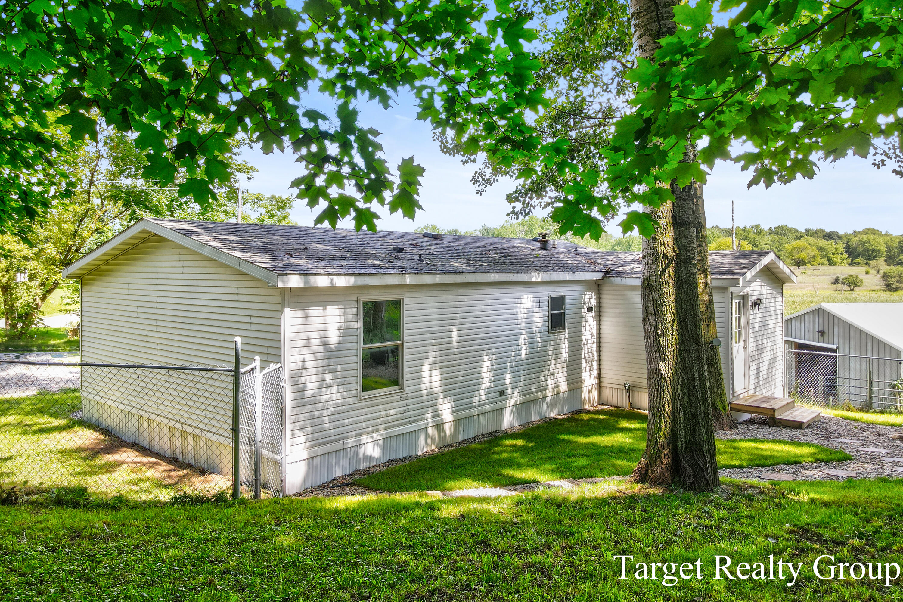5516 Bartonville Road Property Photo 25
