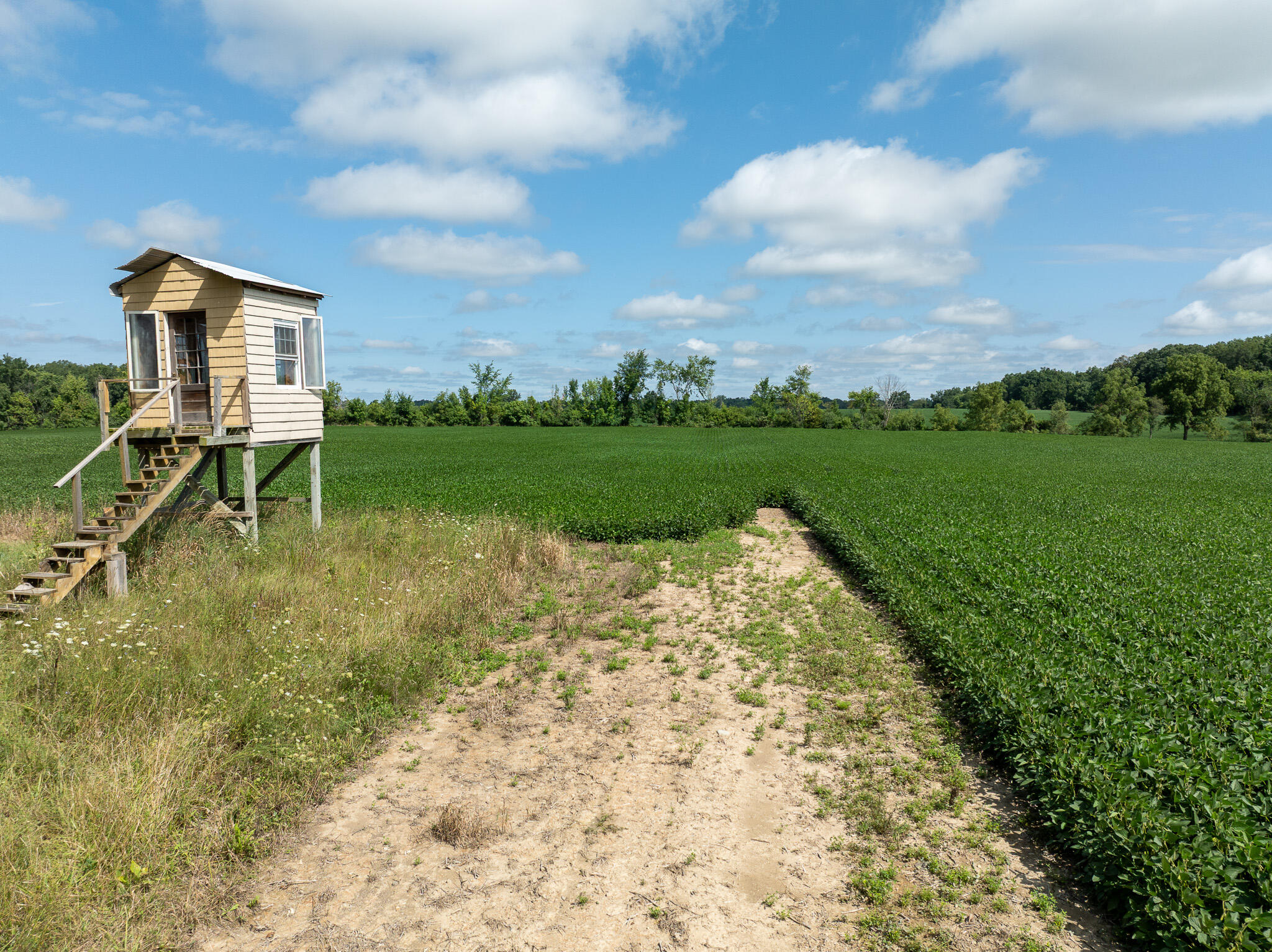 8070 Arkona Road Property Photo 23