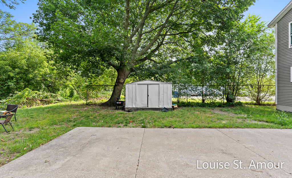 756 Washington Avenue A & B Property Photo 6
