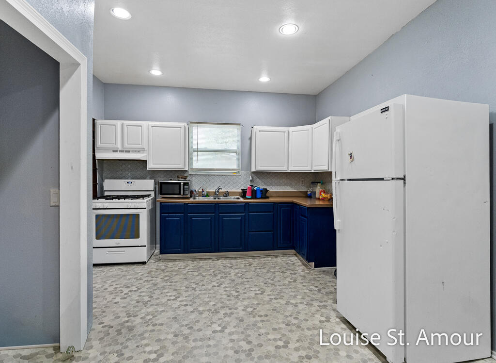 756 Washington Avenue A & B Property Photo 37