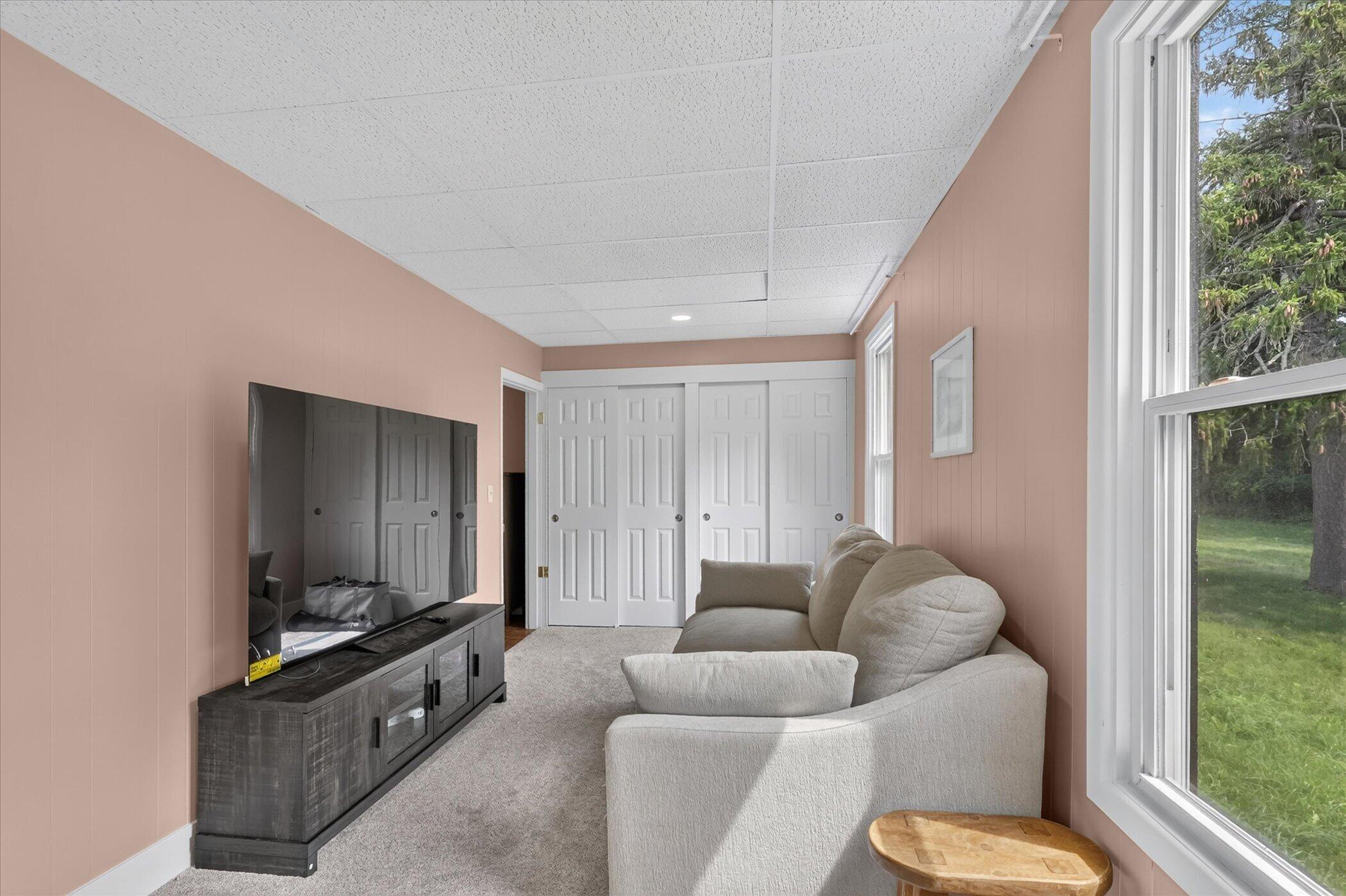 6816 Division Avenue N Property Photo 18