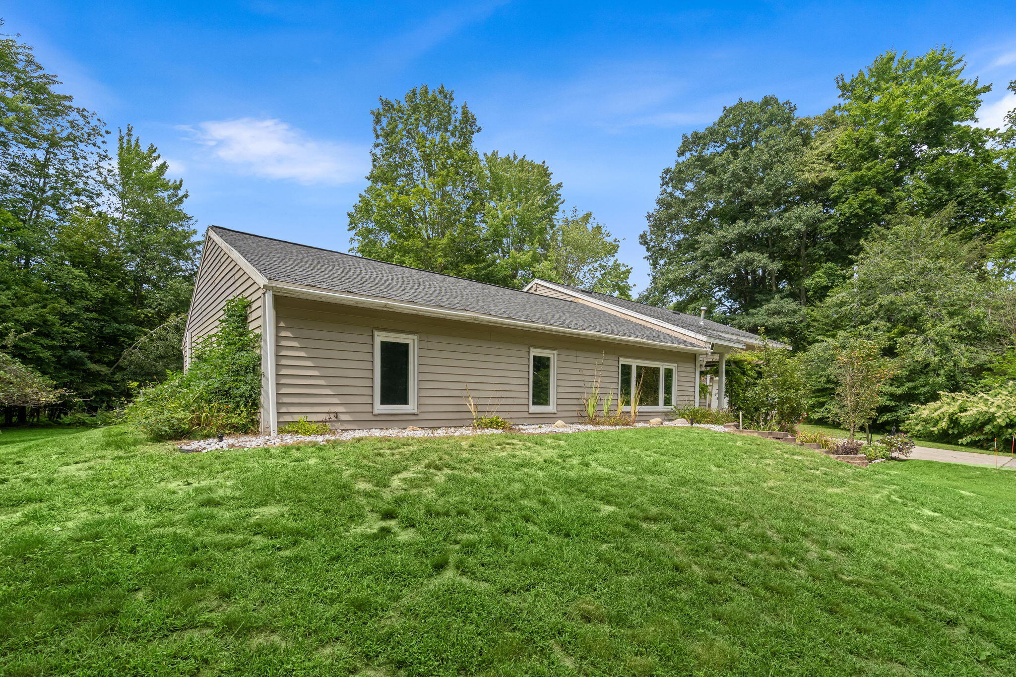 18145 148th Avenue Property Photo 4