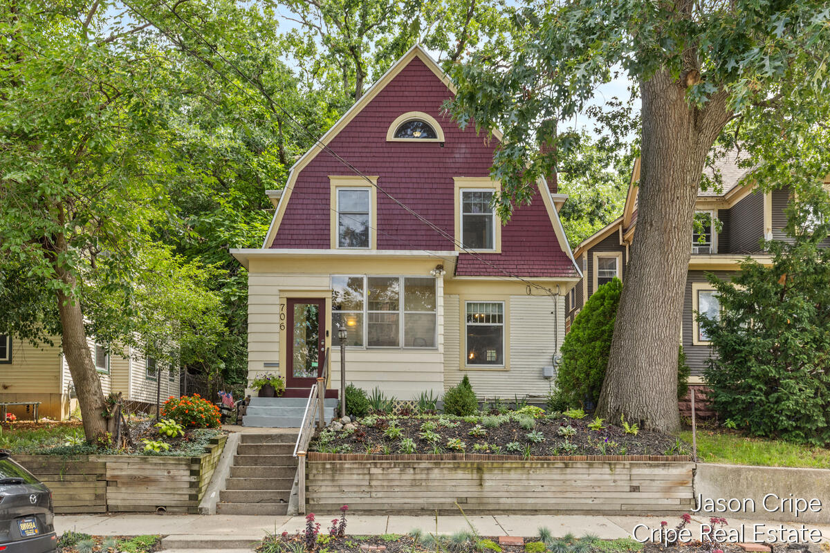 706 Lafayette Avenue Se Property Photo 1