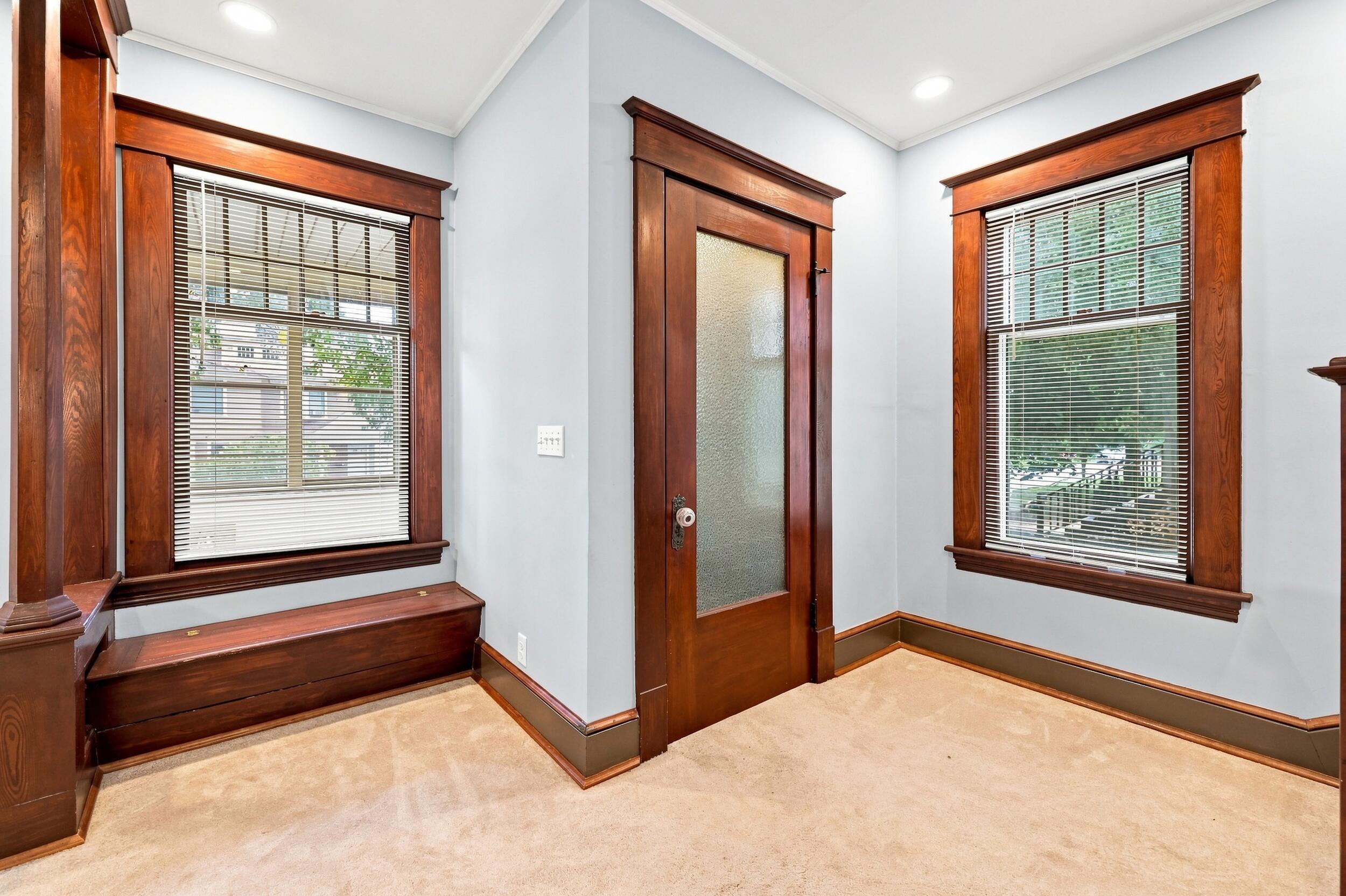 706 Lafayette Avenue Se Property Photo 5