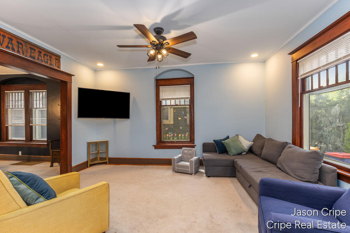 706 Lafayette Avenue Se Property Photo 7