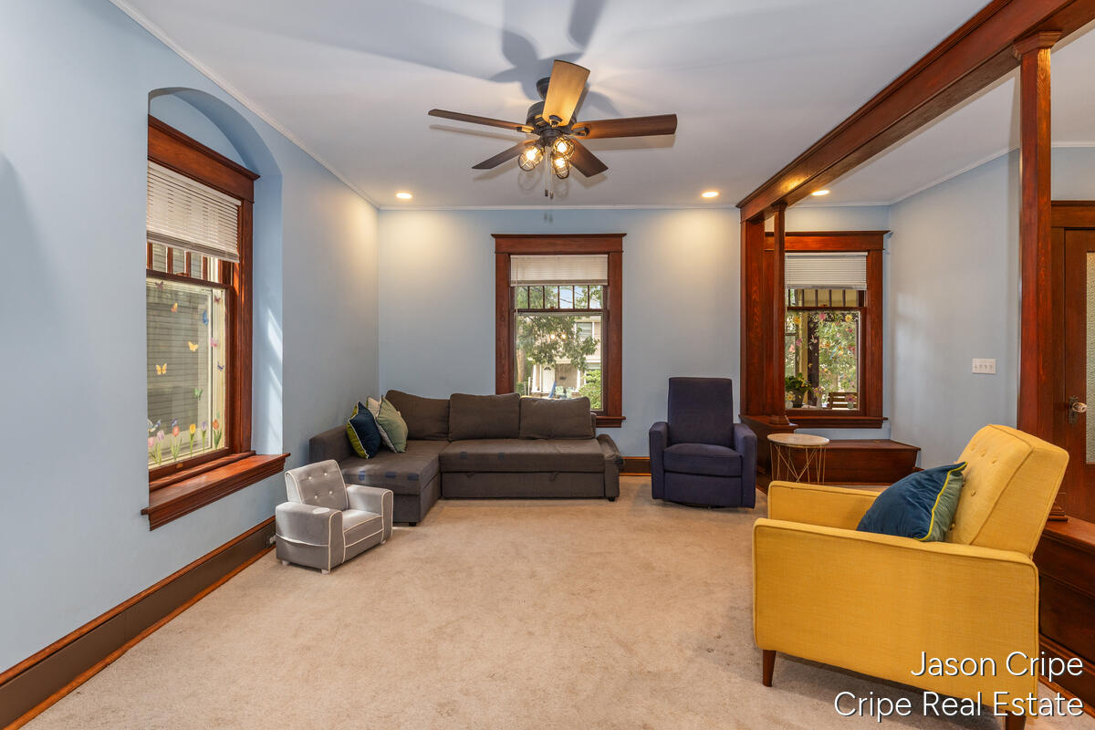 706 Lafayette Avenue Se Property Photo 8