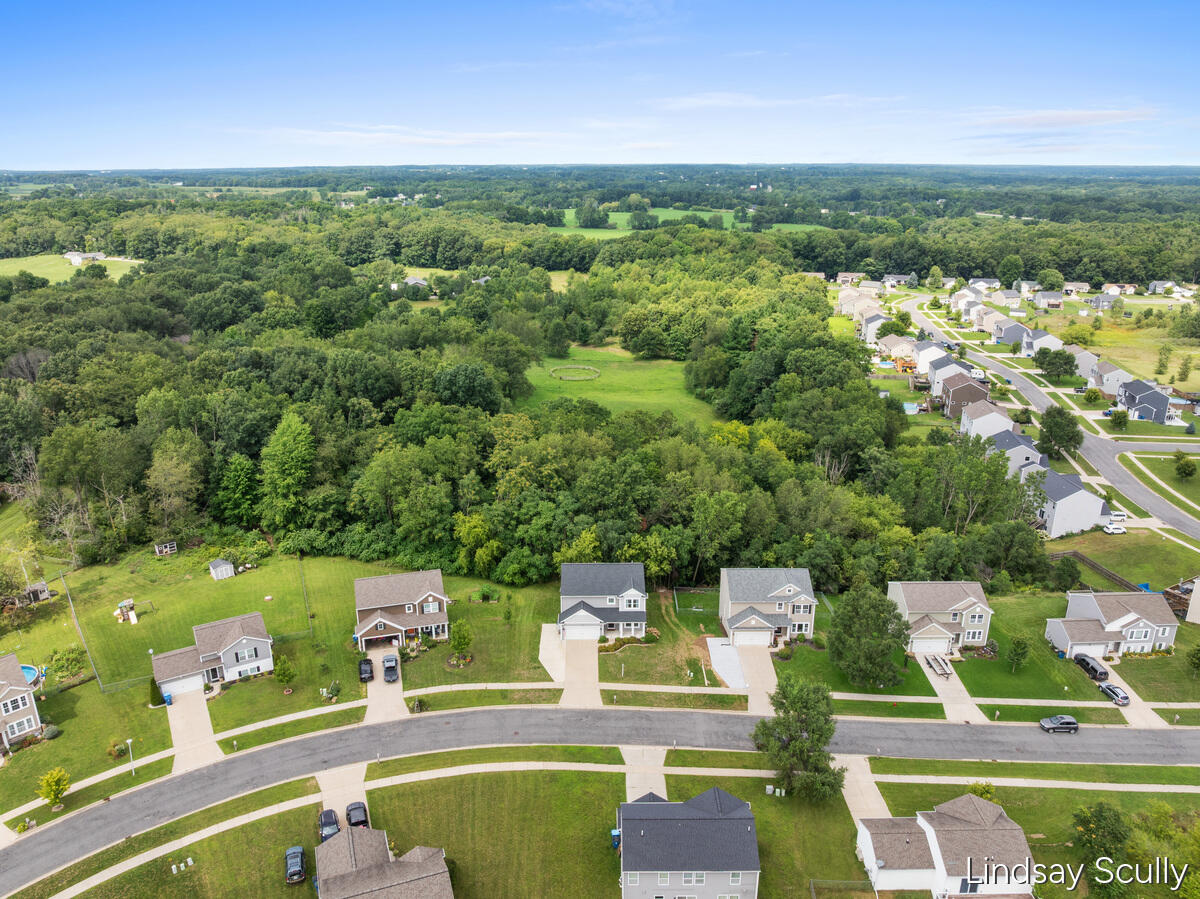 363 Minstehr Drive Property Photo 3