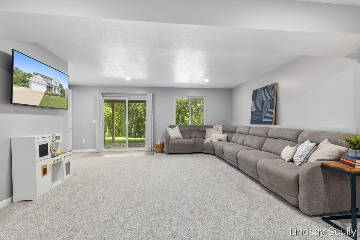 363 Minstehr Drive Property Photo 32
