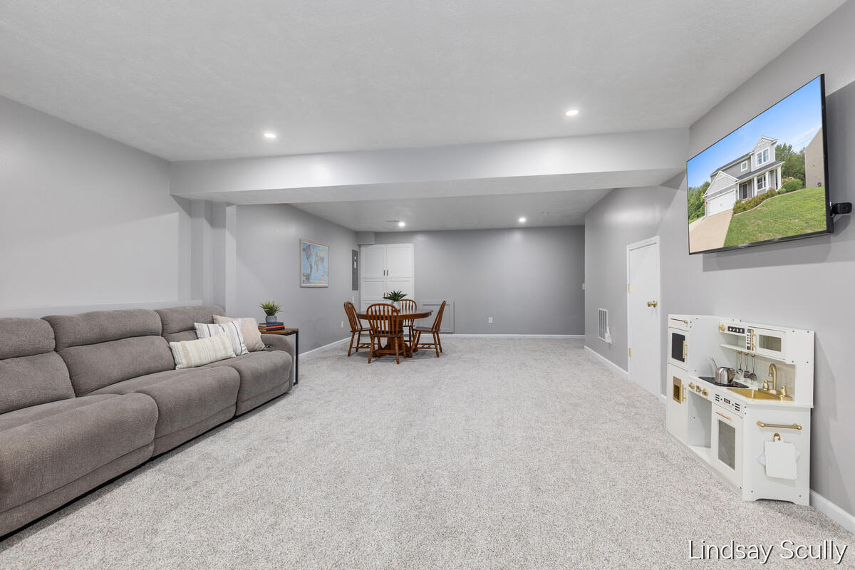 363 Minstehr Drive Property Photo 33