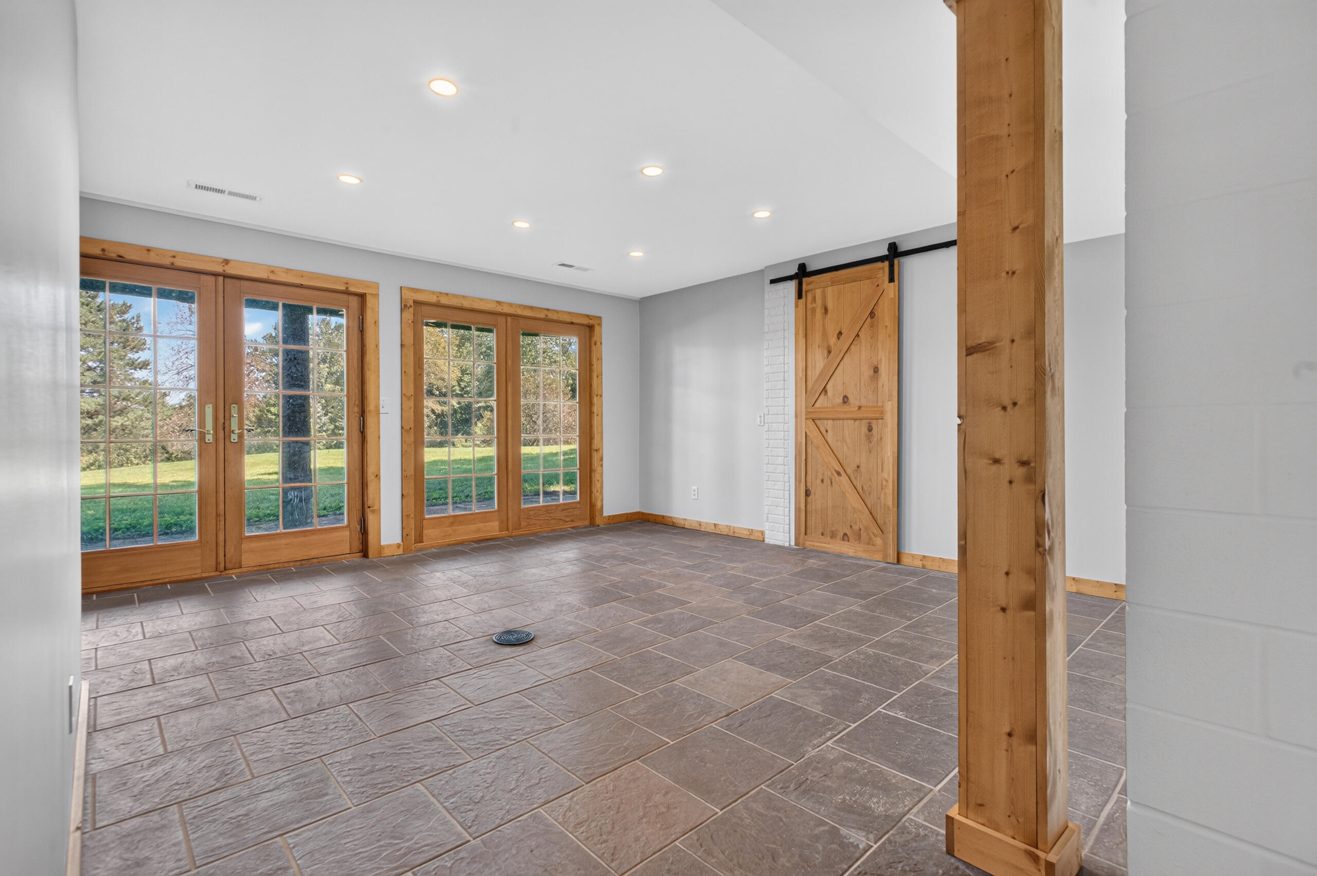 12680 Day Road Property Photo 25