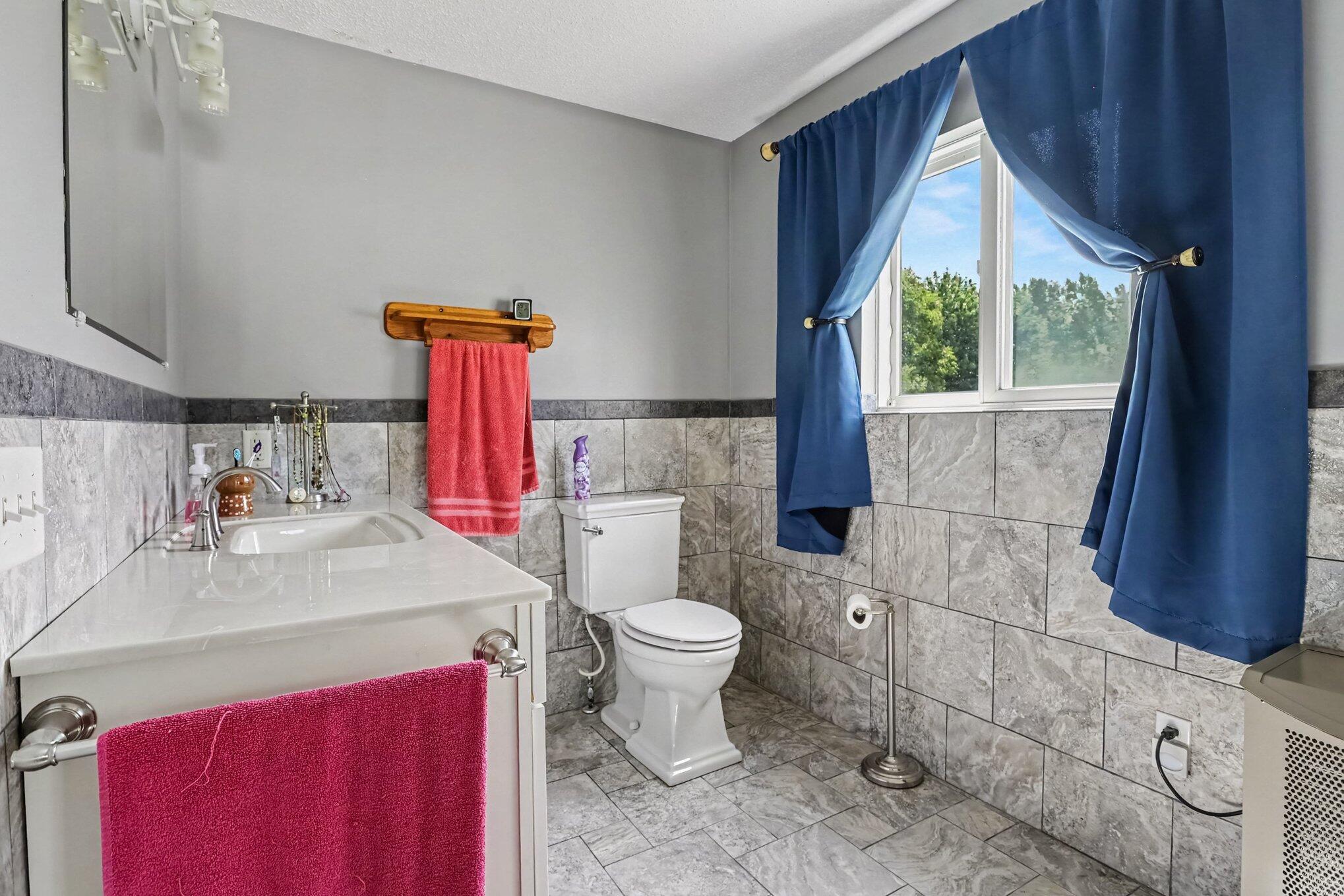 6793 Carmody Road Property Photo 10