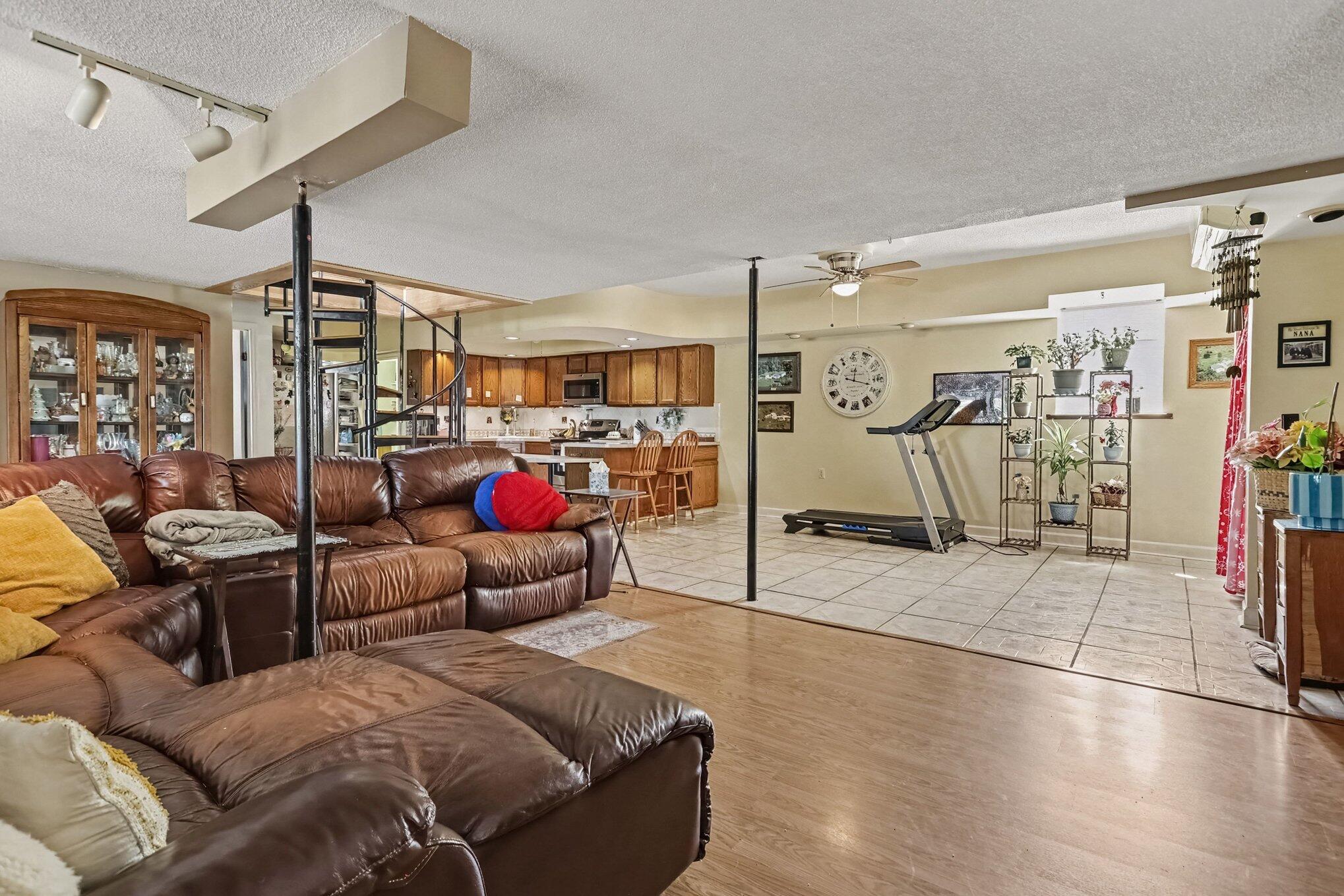 6793 Carmody Road Property Photo 13
