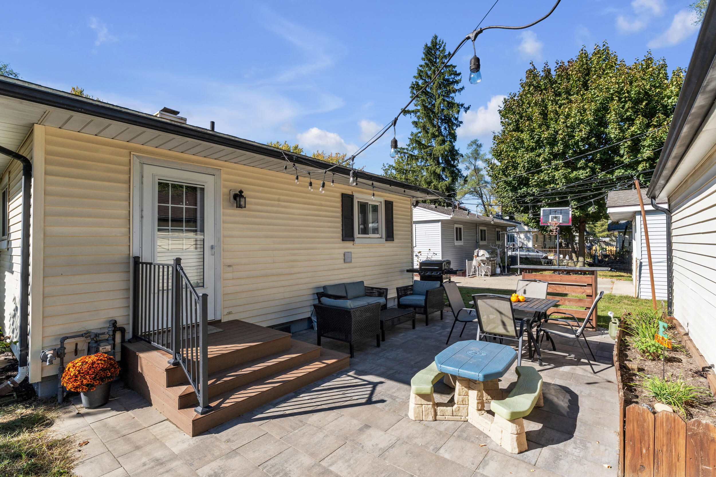 527 Arthur Street Property Photo 28