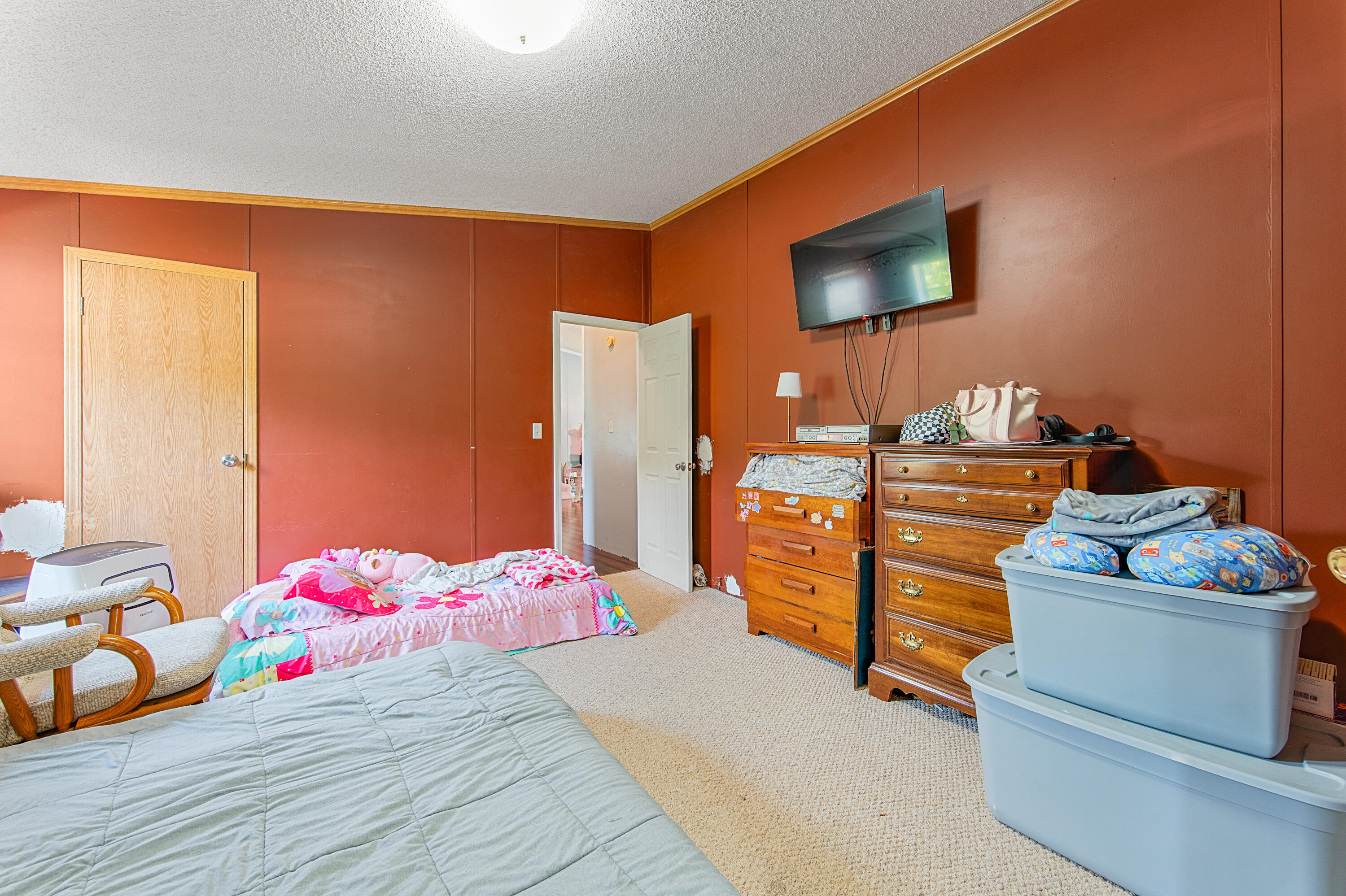 9041 7 Mile Road Property Photo 14
