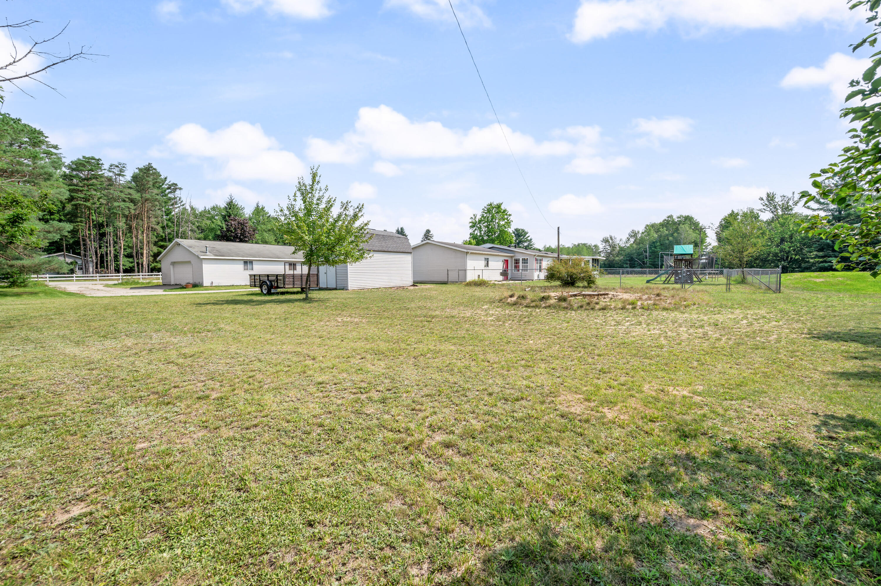 9041 7 Mile Road Property Photo 26